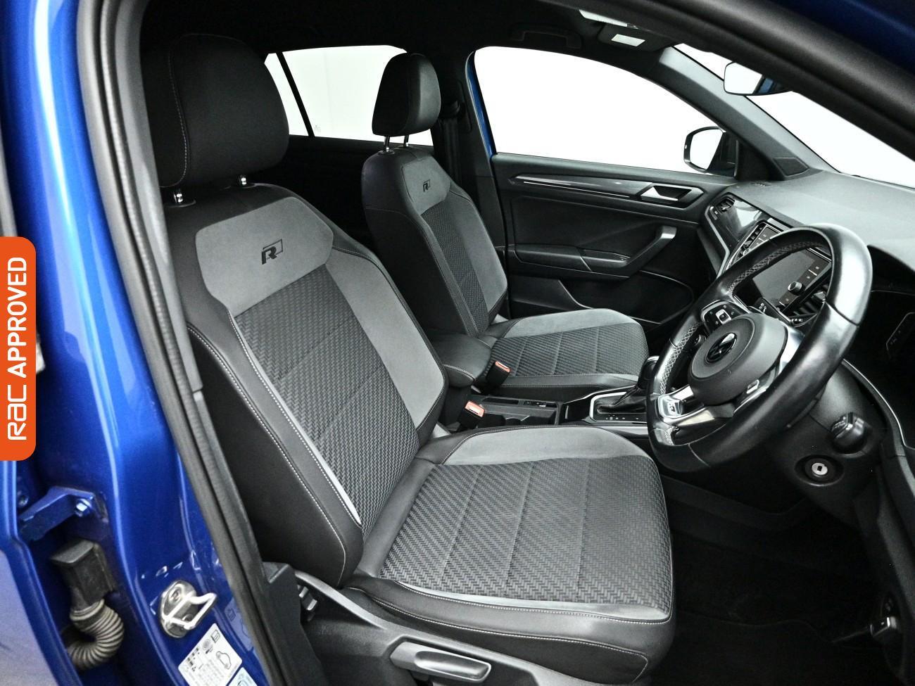Volkswagen T-Roc view 12