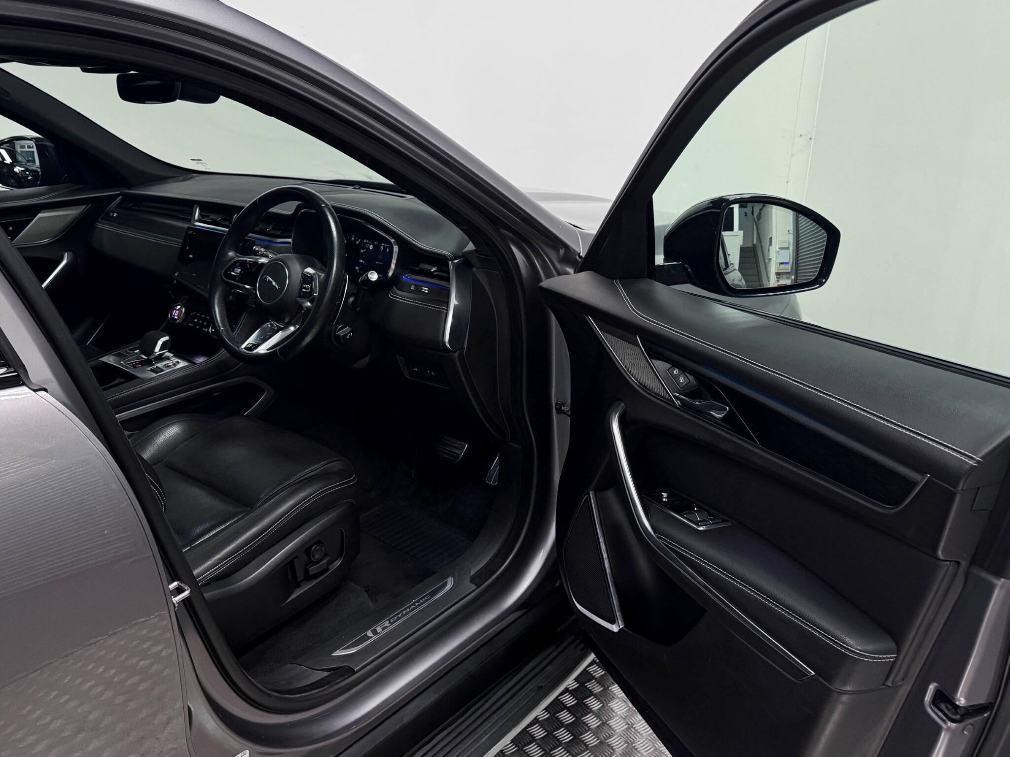 Jaguar F-Pace view 18