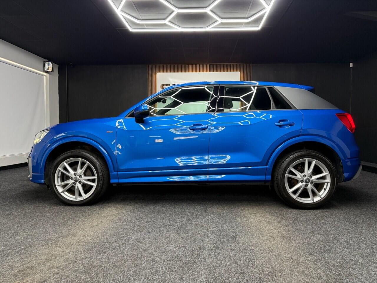 Audi Q2 view 4