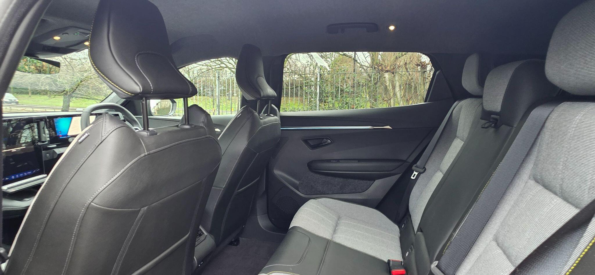 2025 Renault Scenic E-Tech long range 87kWh techno Auto 5dr (22kW Charger) • 186 miles image 22