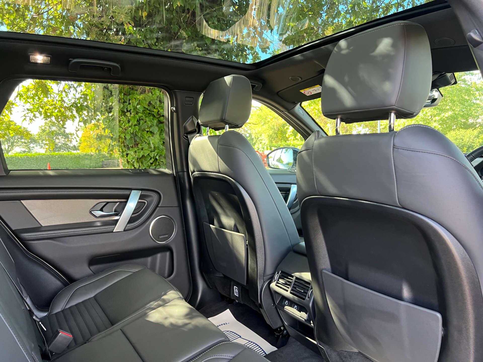 Land Rover Discovery Sport view 17