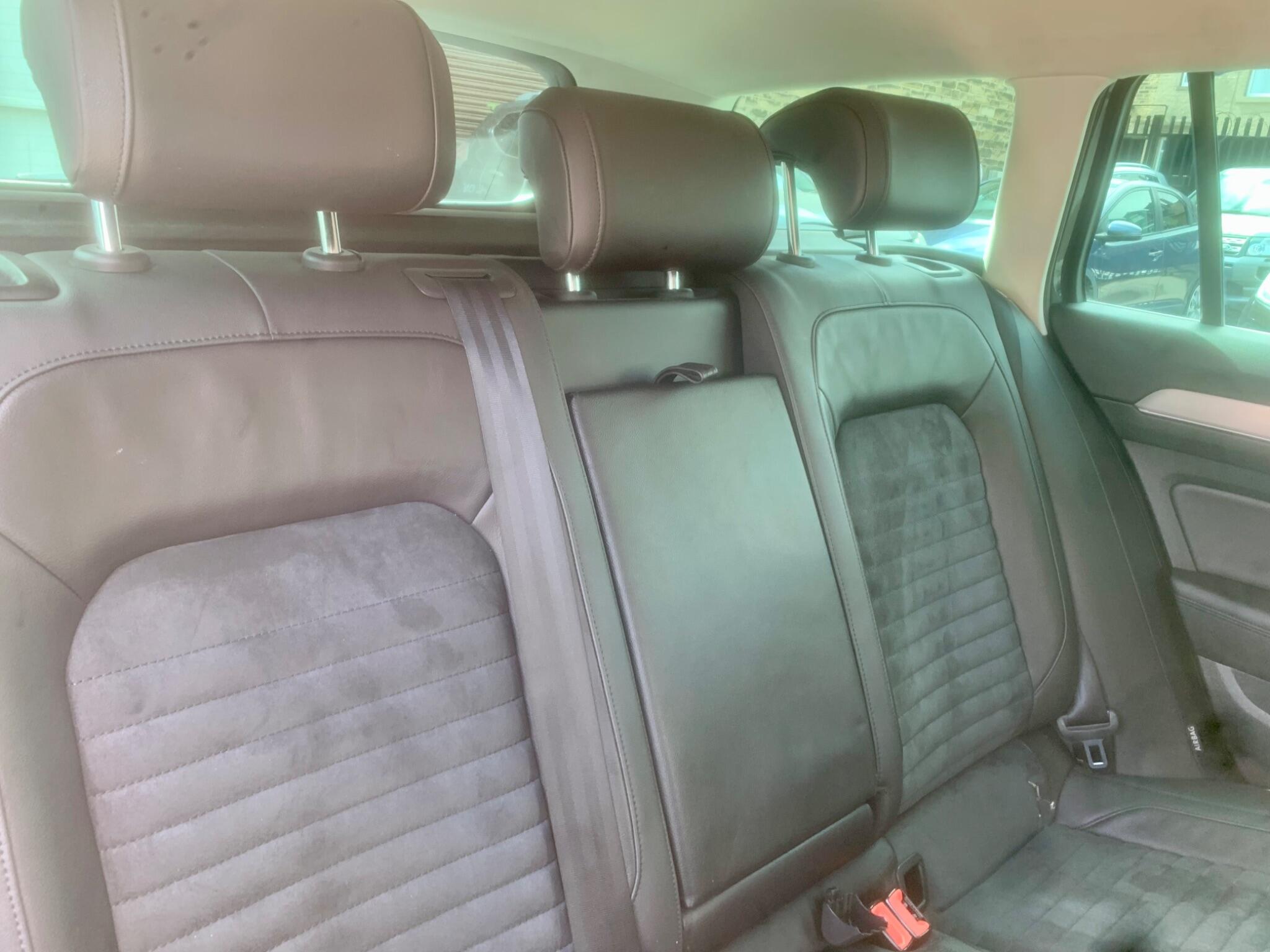 Volkswagen Passat view 45