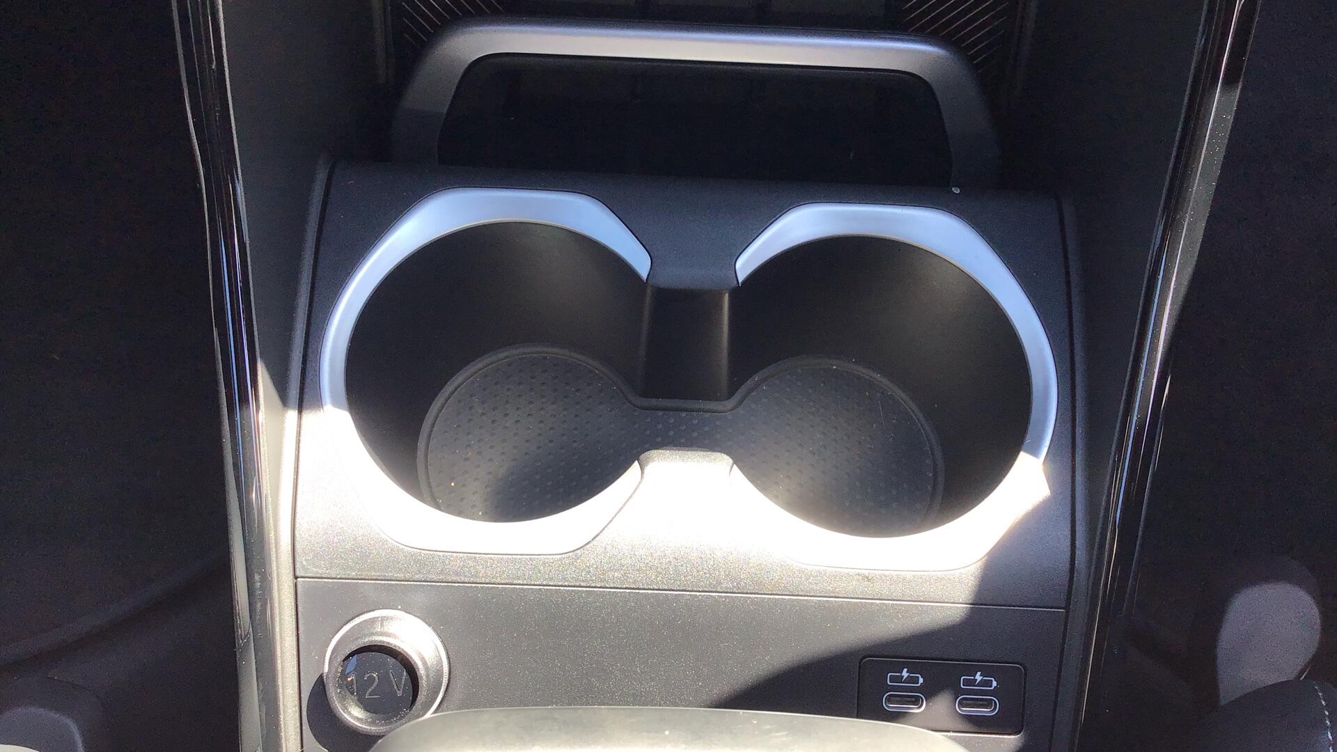 BMW iX1 view 21