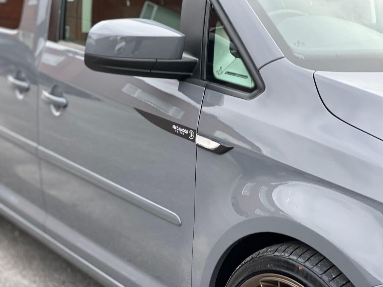 Volkswagen Caddy Maxi view 12