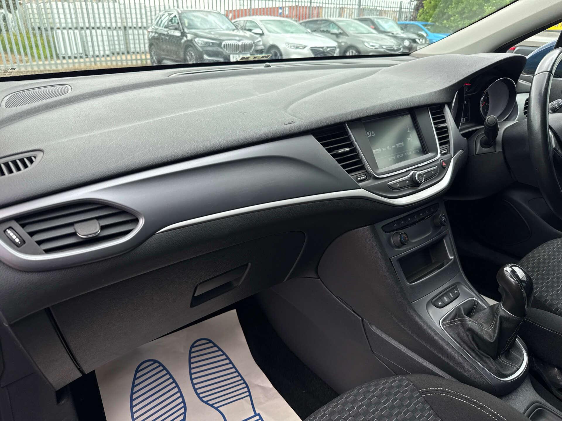 Vauxhall Astra view 39