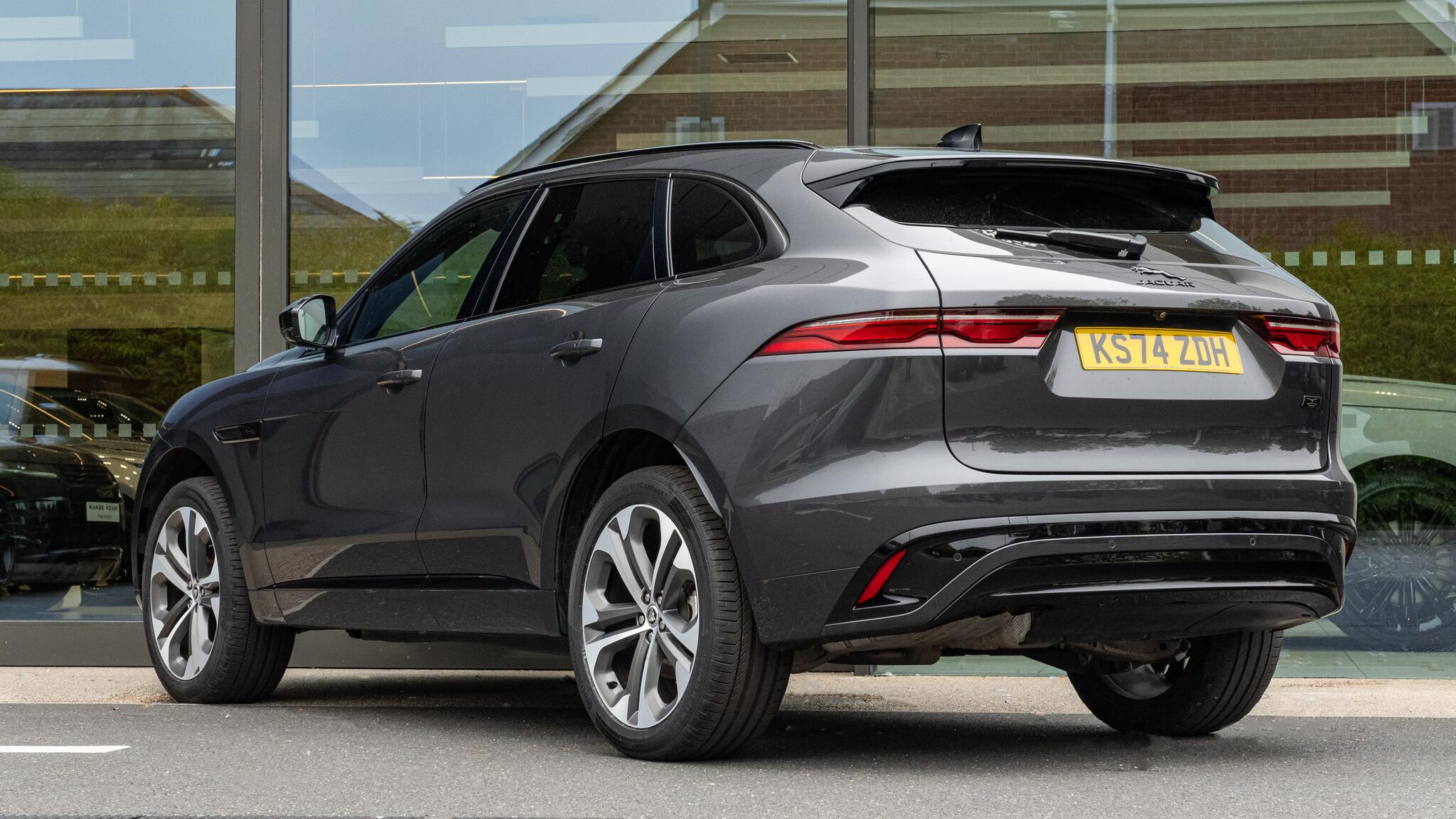 Jaguar F-Pace view 2