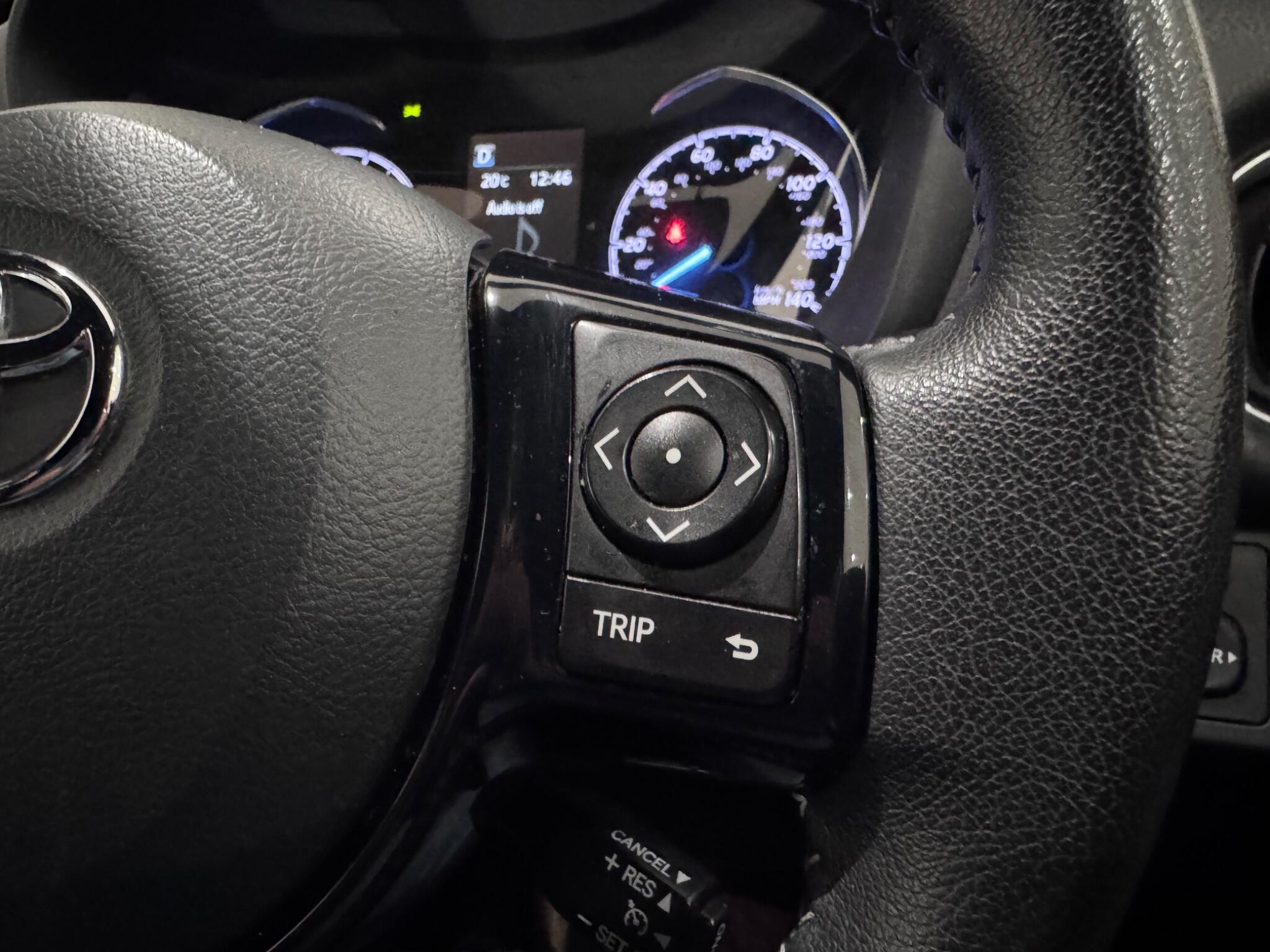 Toyota Yaris view 16