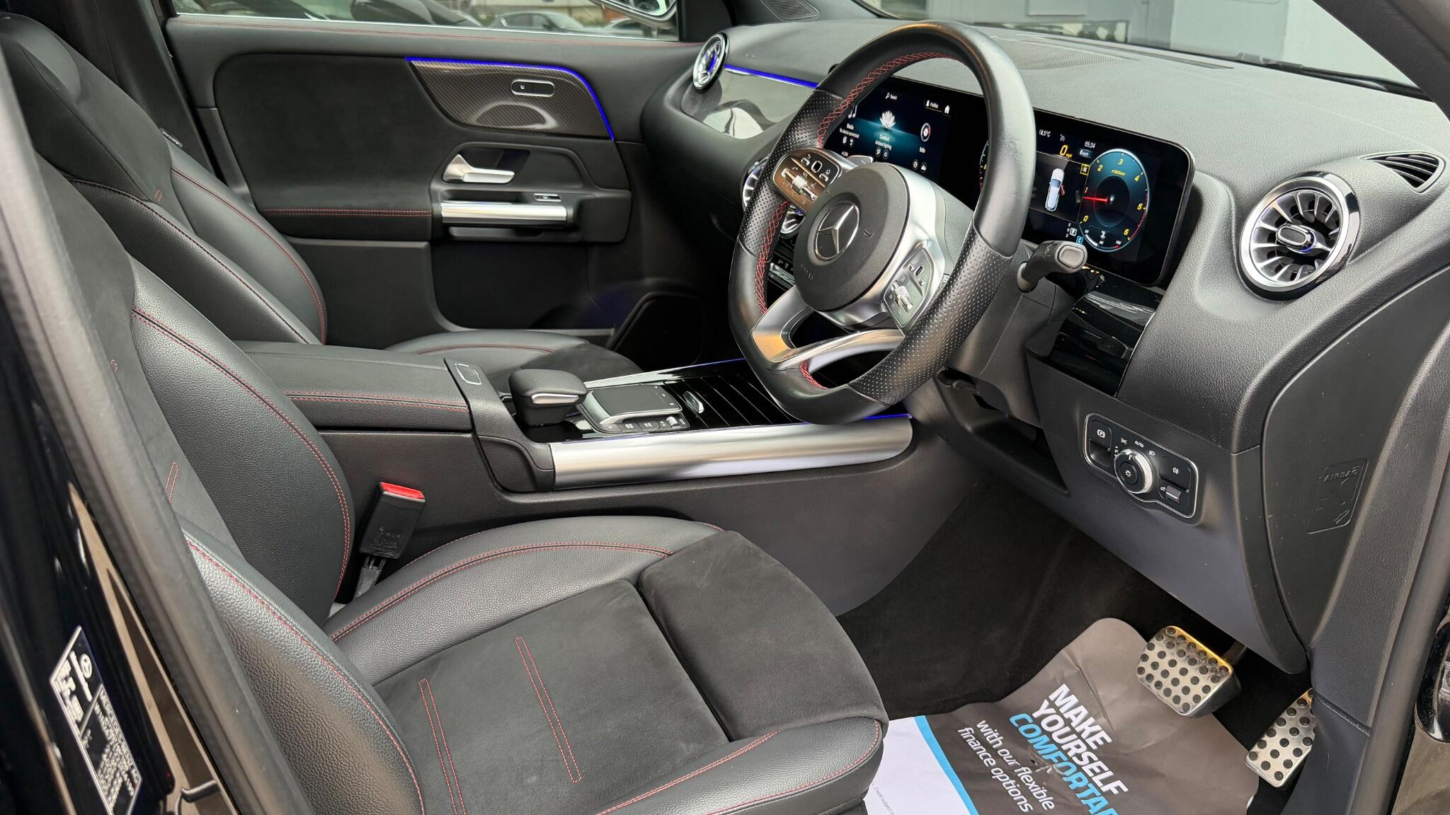 Mercedes-Benz Gla view 9