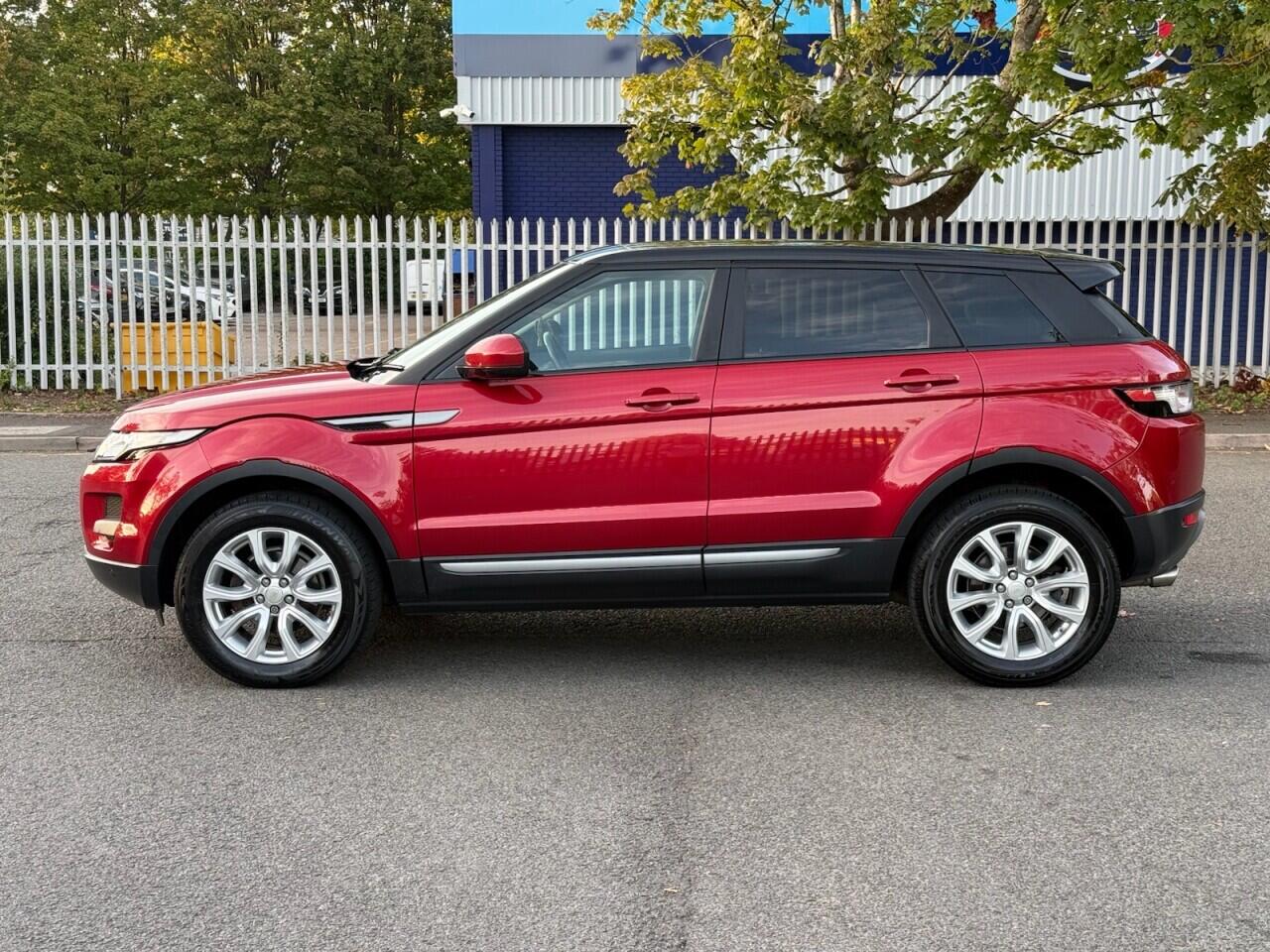 Land Rover Range Rover Evoque view 4