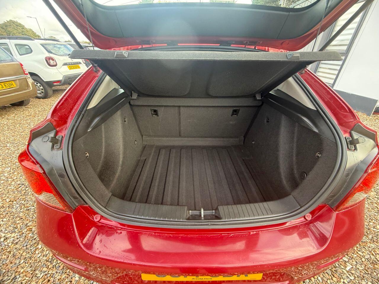 Chevrolet Cruze view 23
