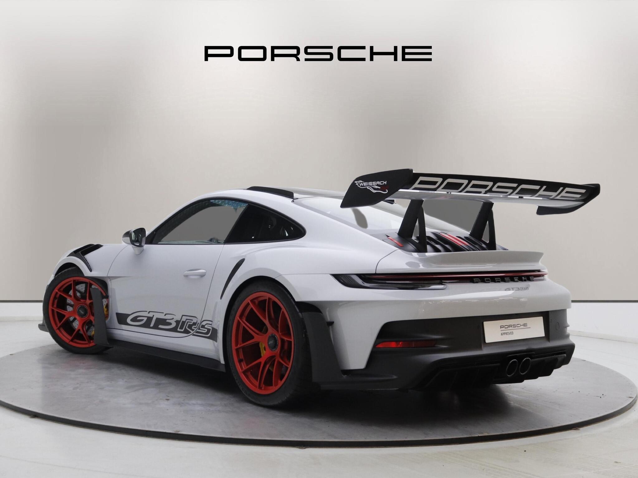 Porsche 911 view 2