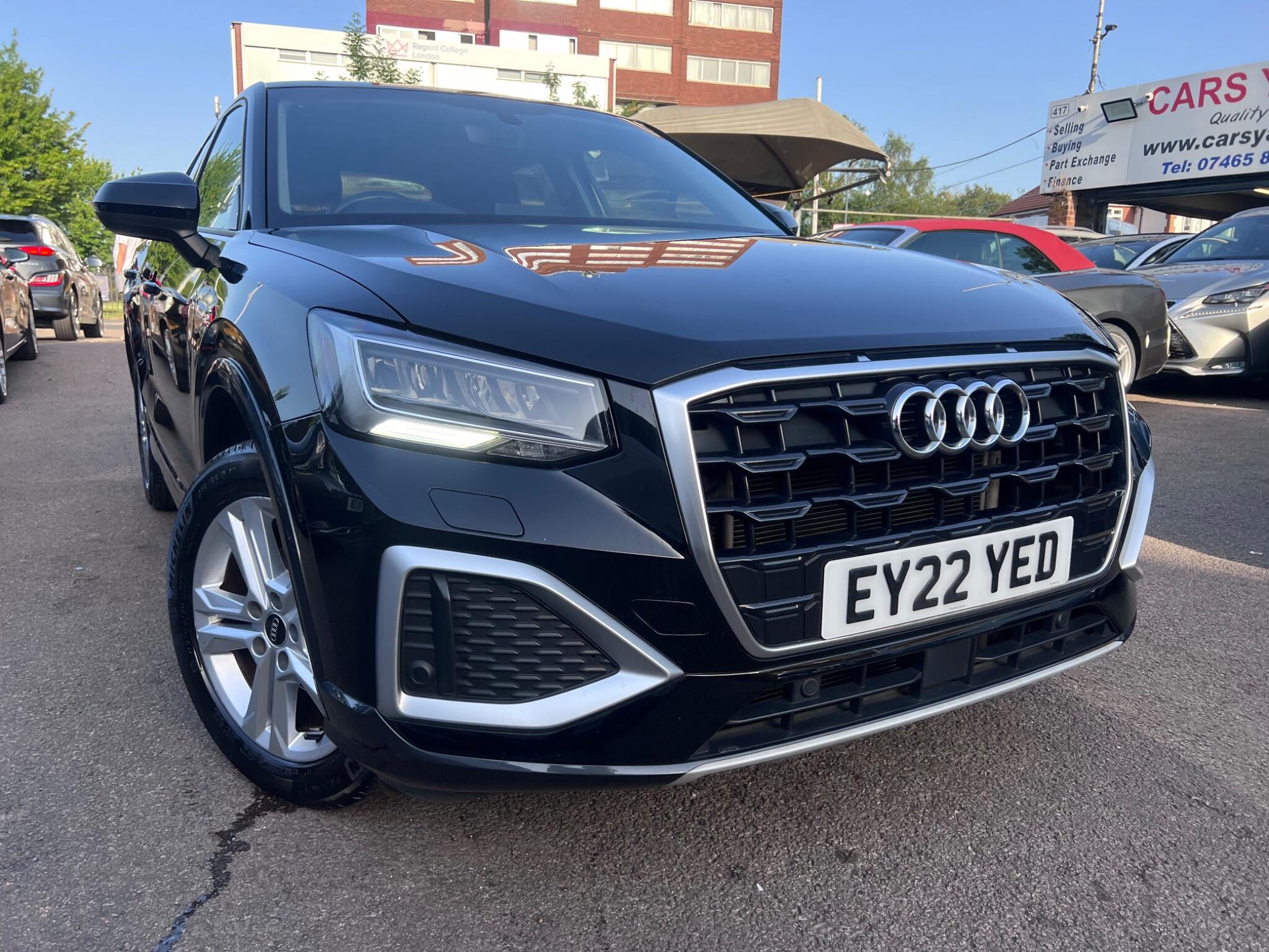 Audi Q2 view 5