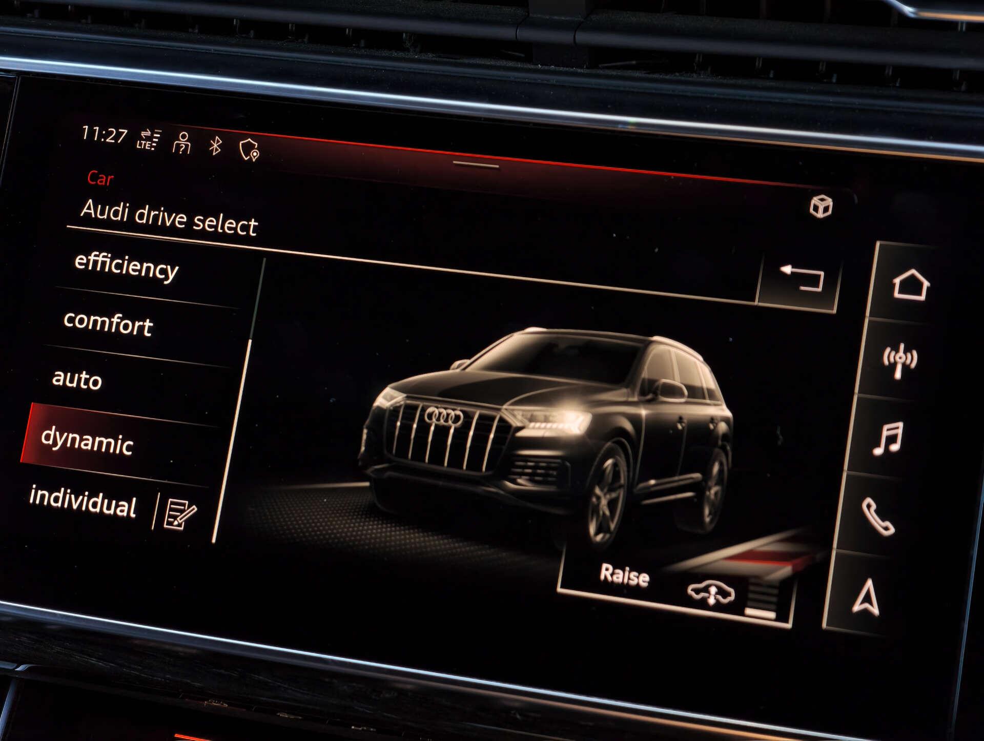 Audi SQ7 view 55