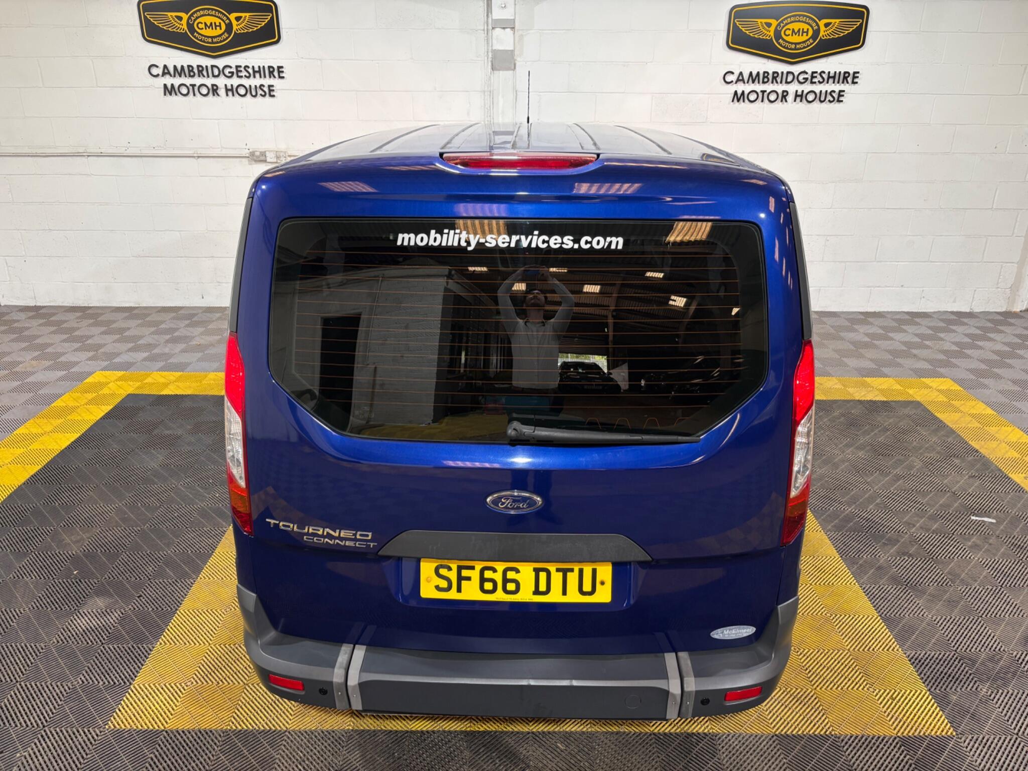 Ford Tourneo Connect view 60