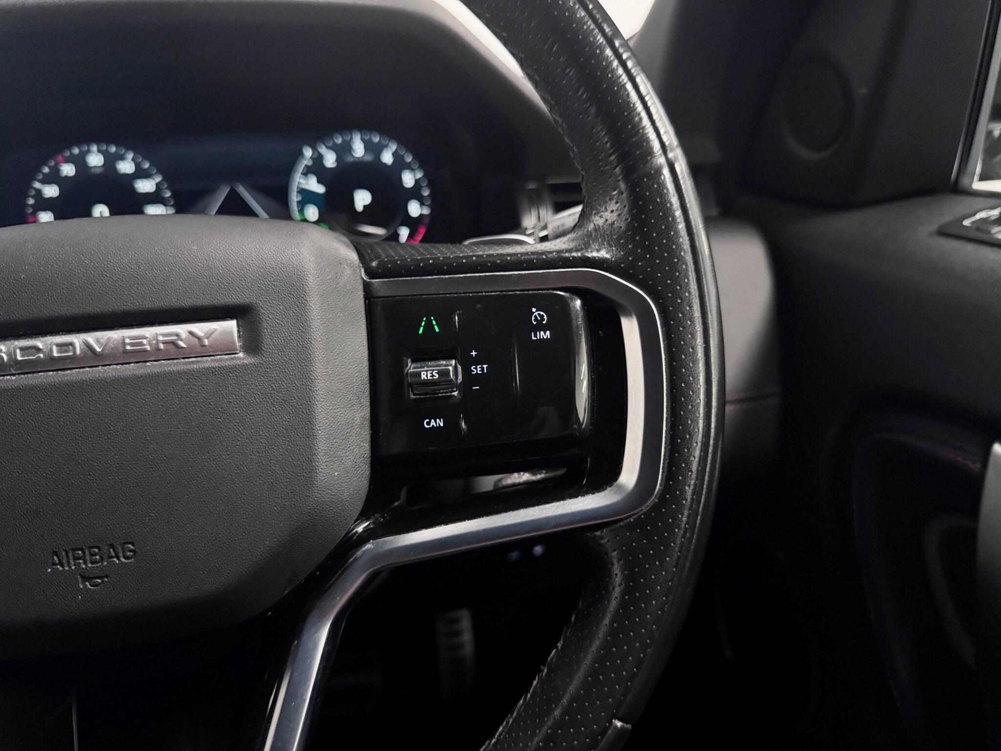 Land Rover Discovery Sport view 18