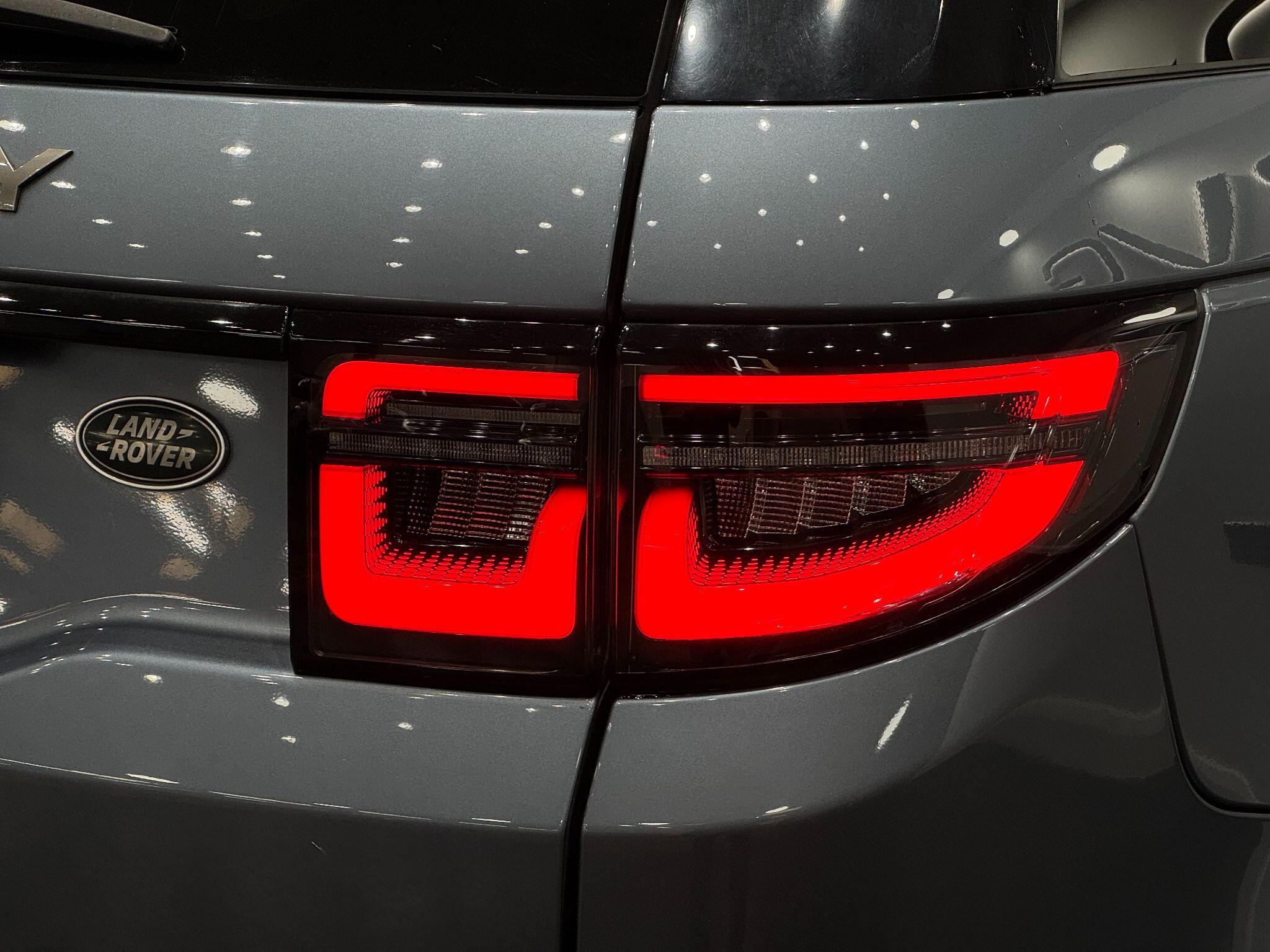 Land Rover Discovery Sport view 21