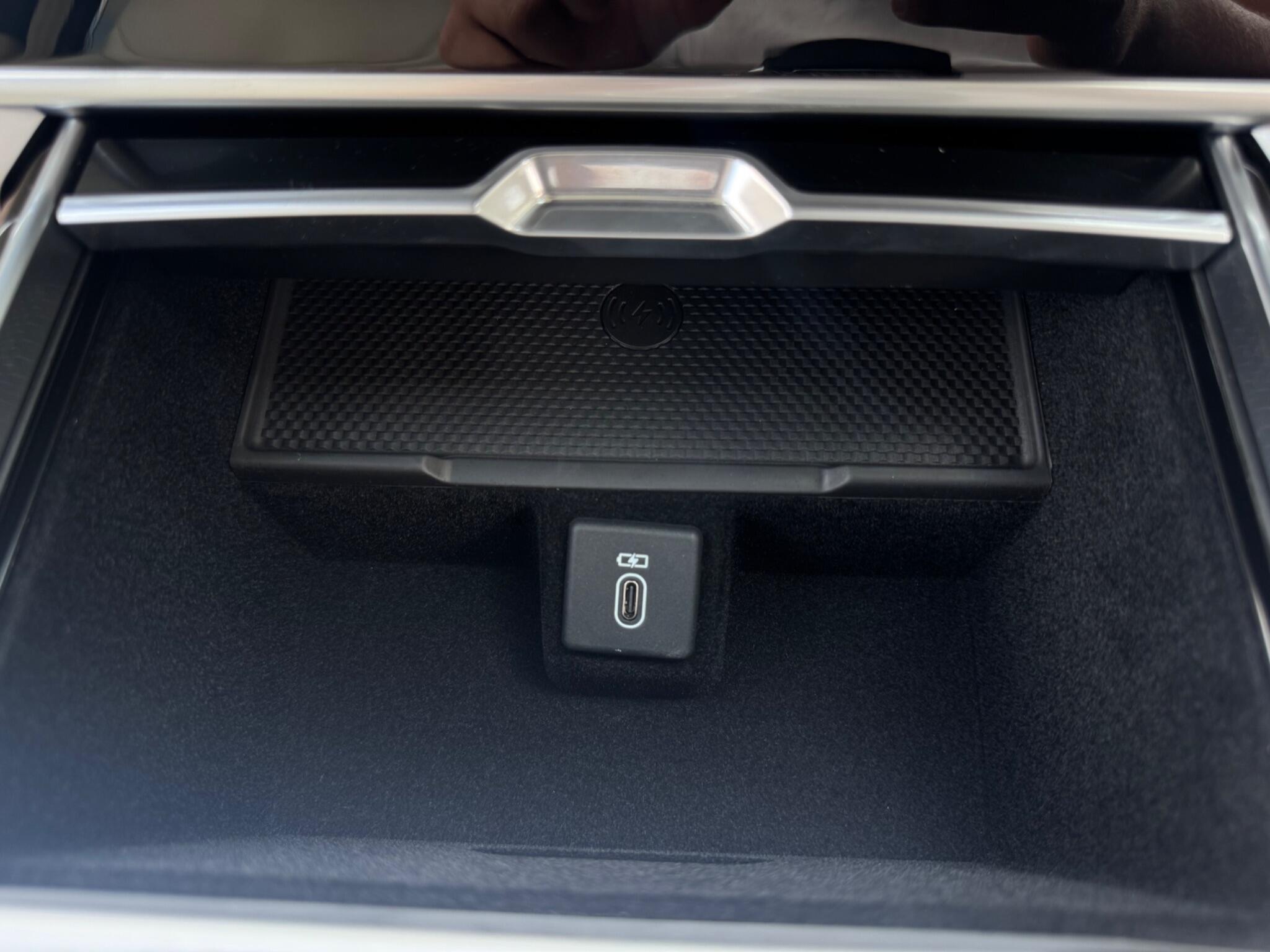 Land Rover Range Rover view 17