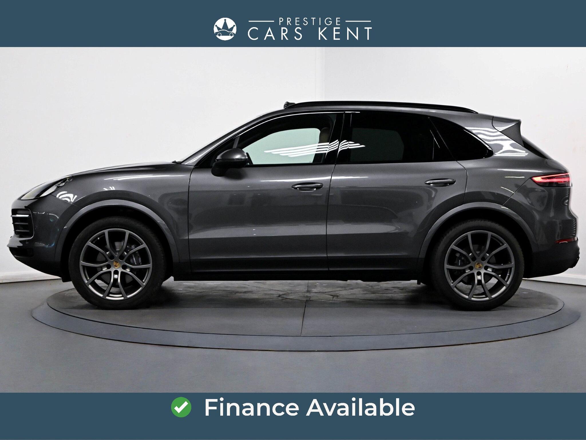 Porsche Cayenne view 4