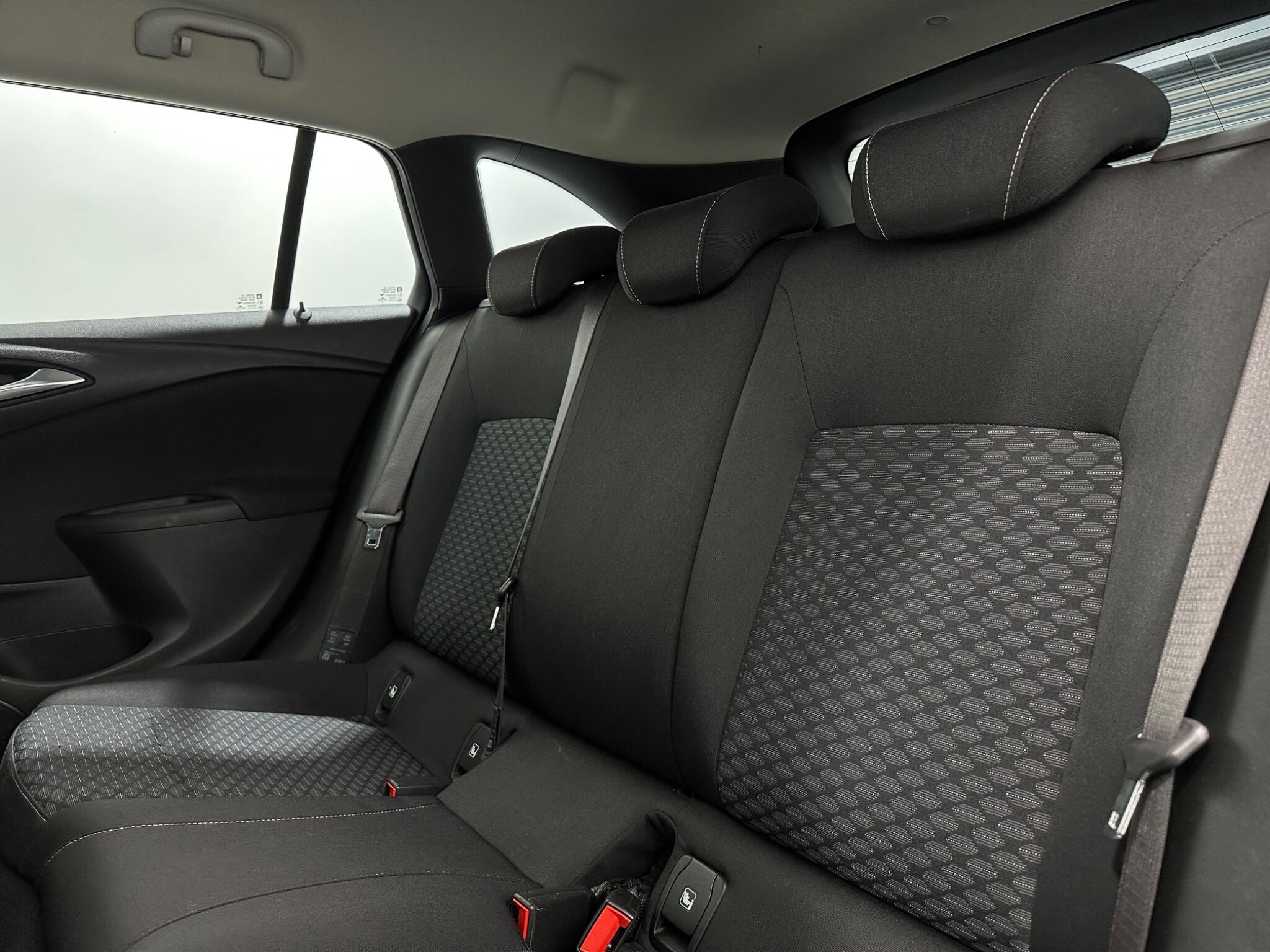 Vauxhall Astra view 37