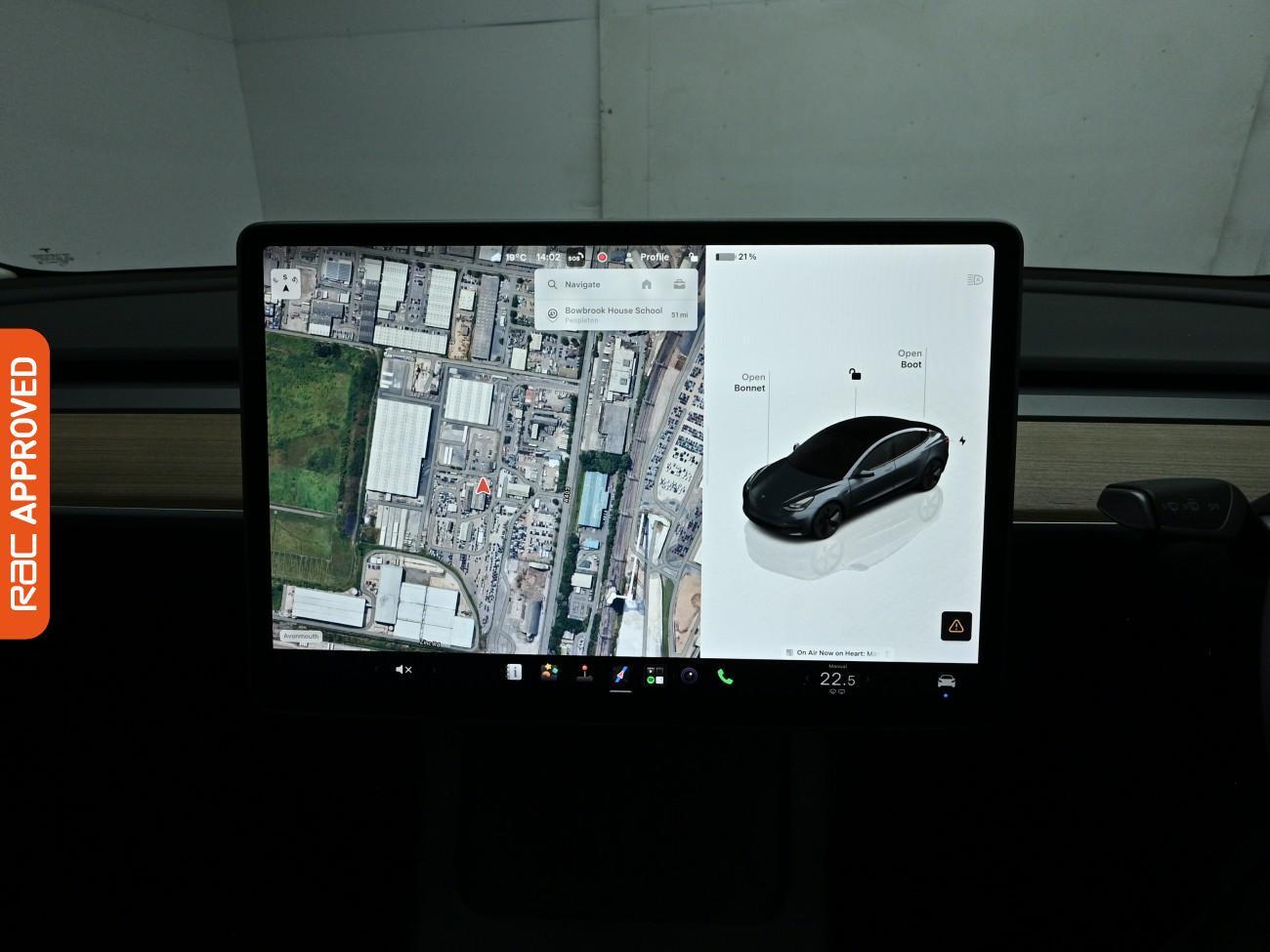 Tesla Model 3 view 32