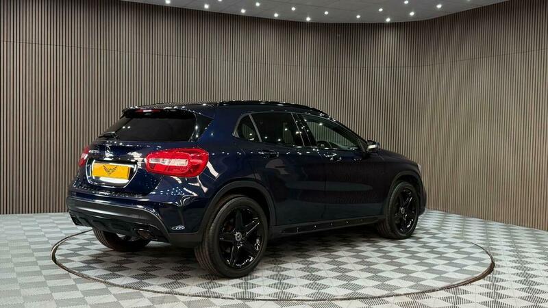 Mercedes-Benz GLA view 41
