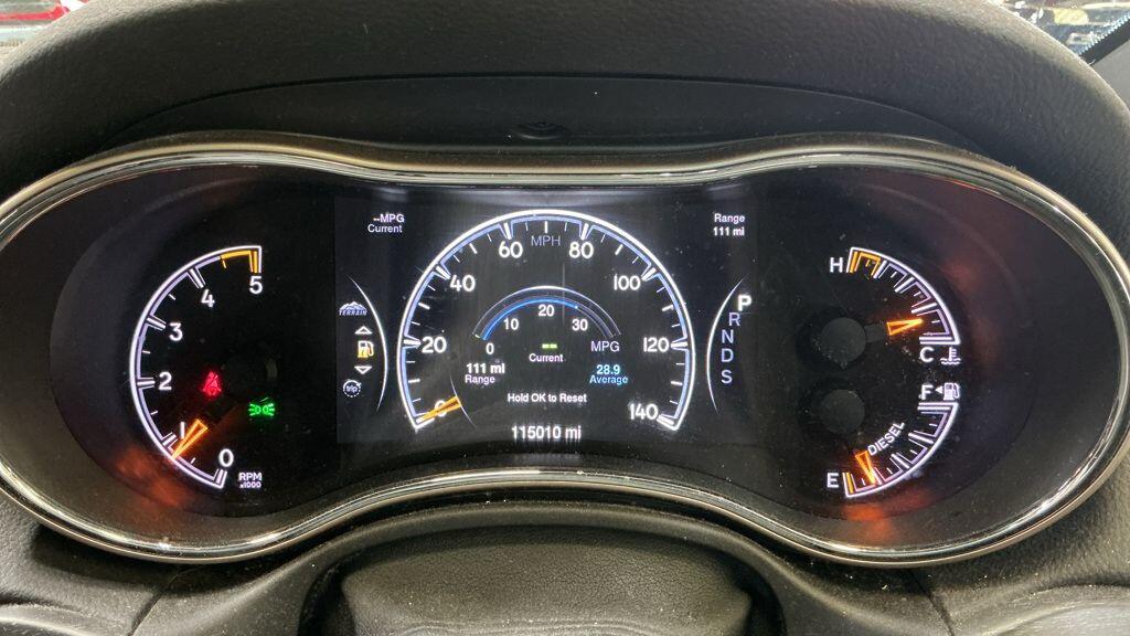 Jeep Grand Cherokee view 4