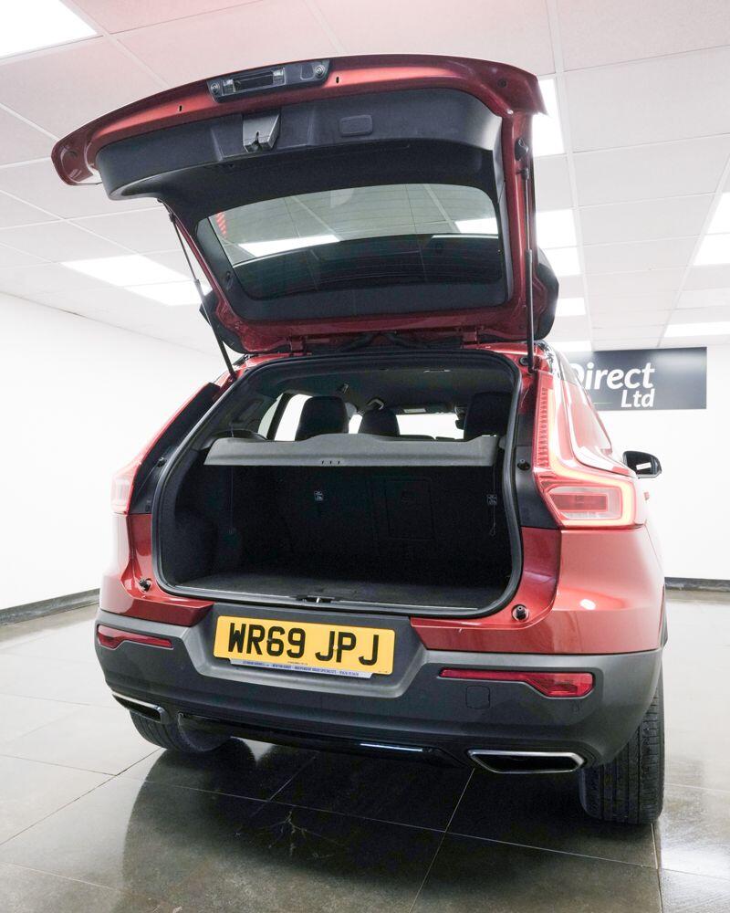Volvo XC40 view 21