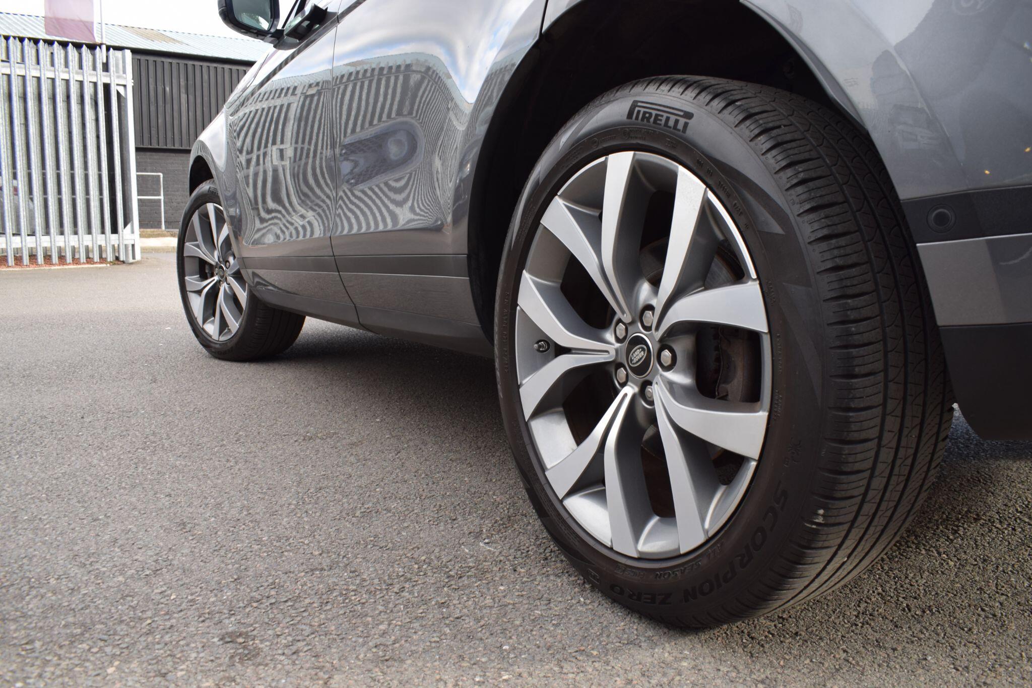 Land Rover Range Rover Evoque view 31