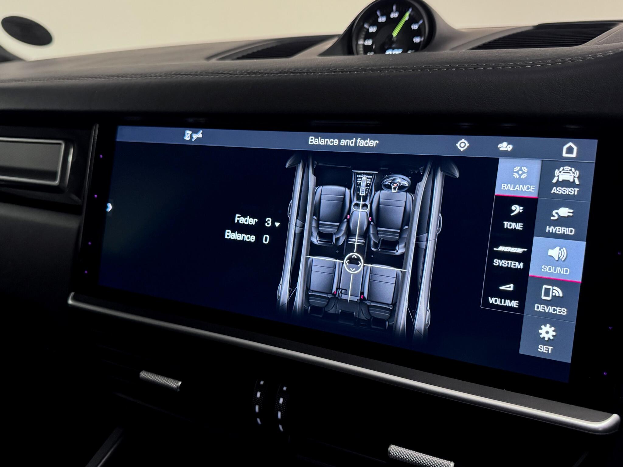 Porsche Cayenne view 64