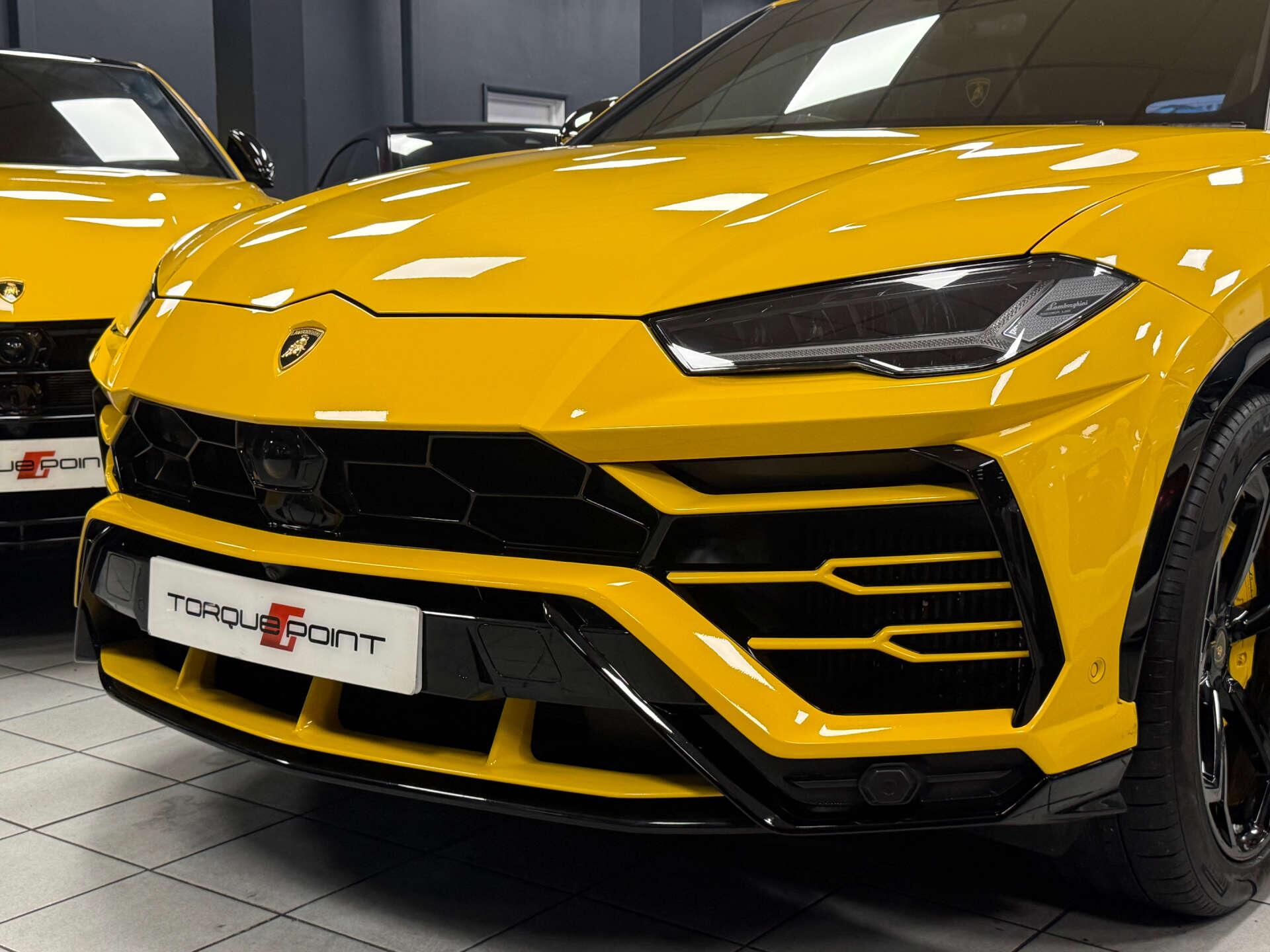 Lamborghini Urus view 14