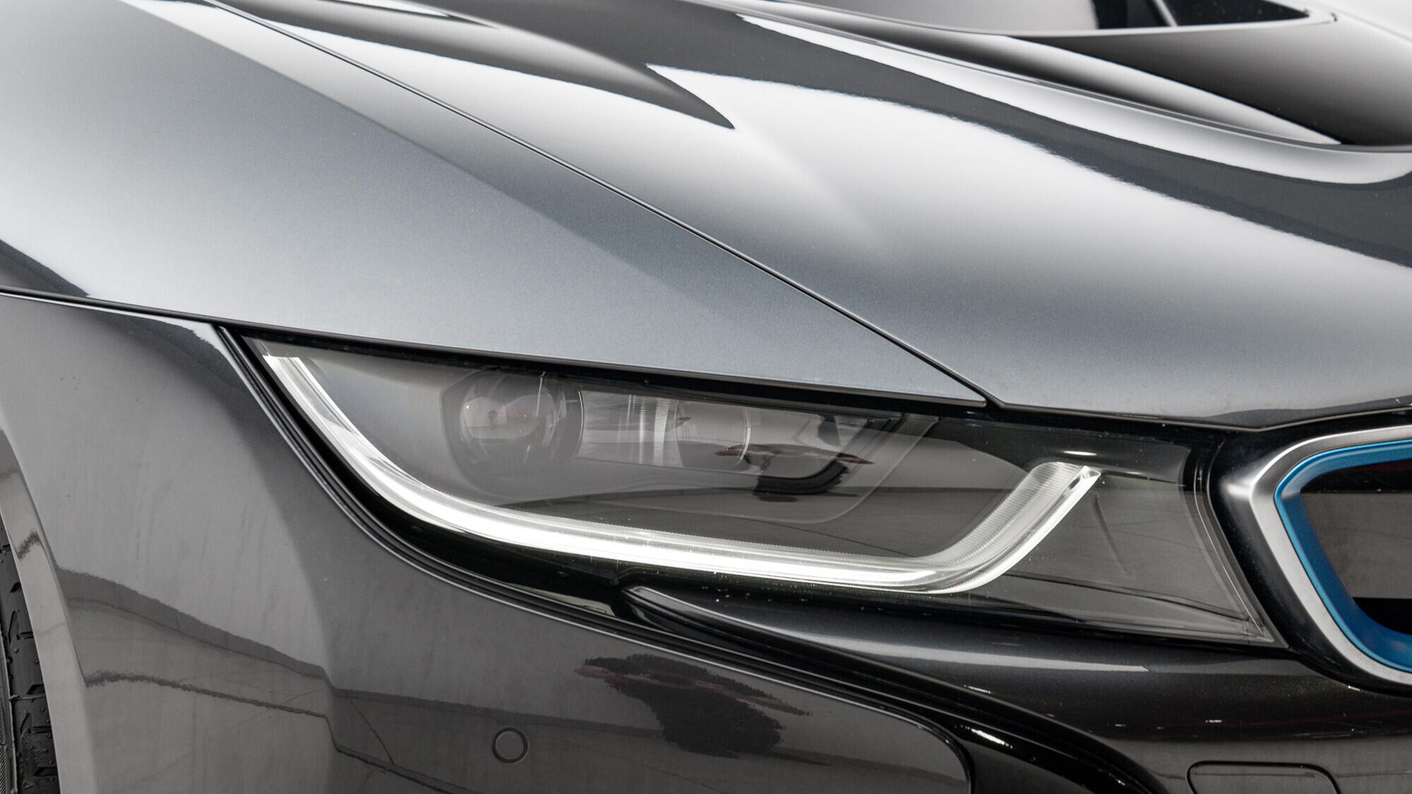 BMW I8 view 9