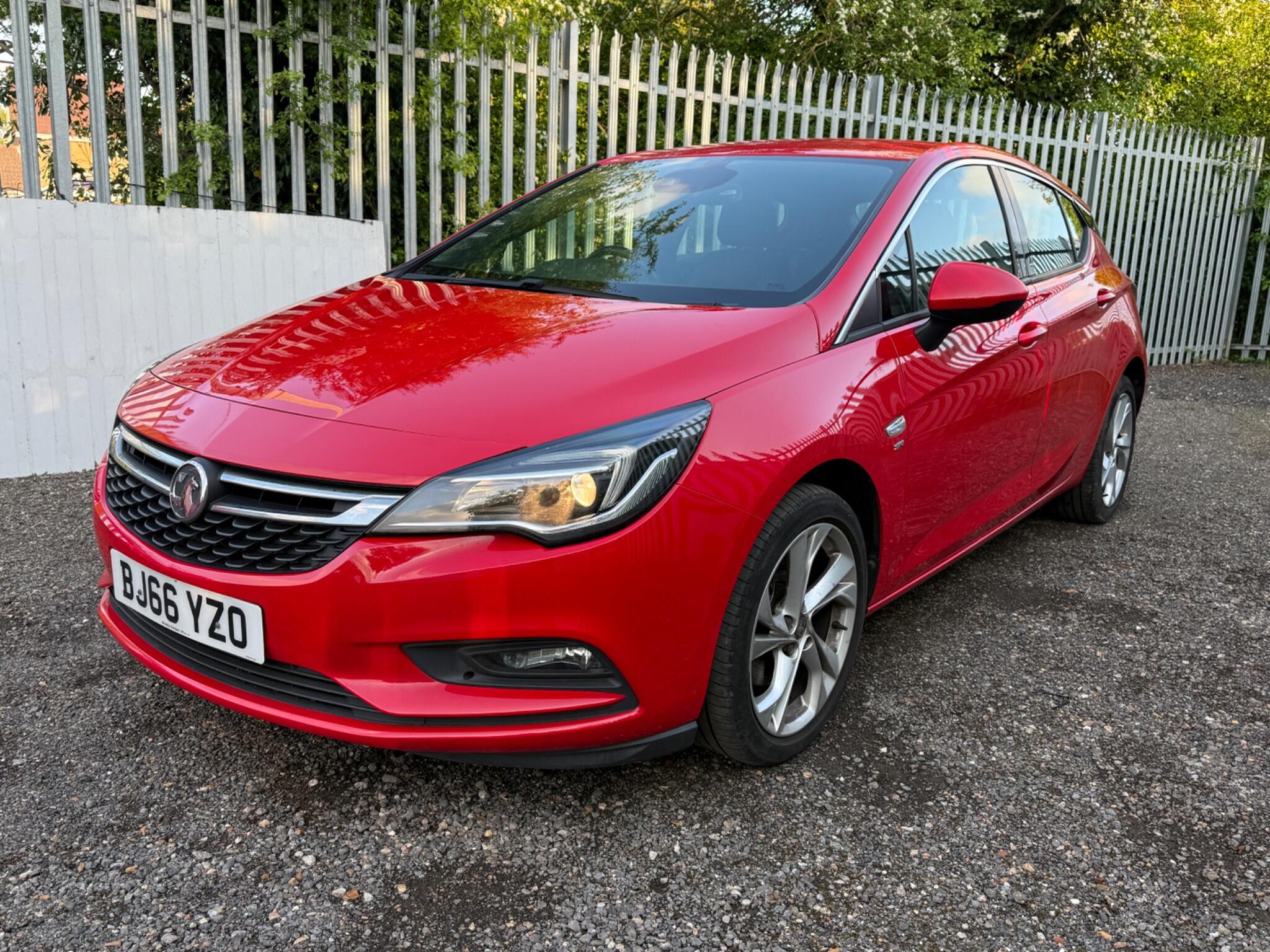 2017 Vauxhall Astra image 6