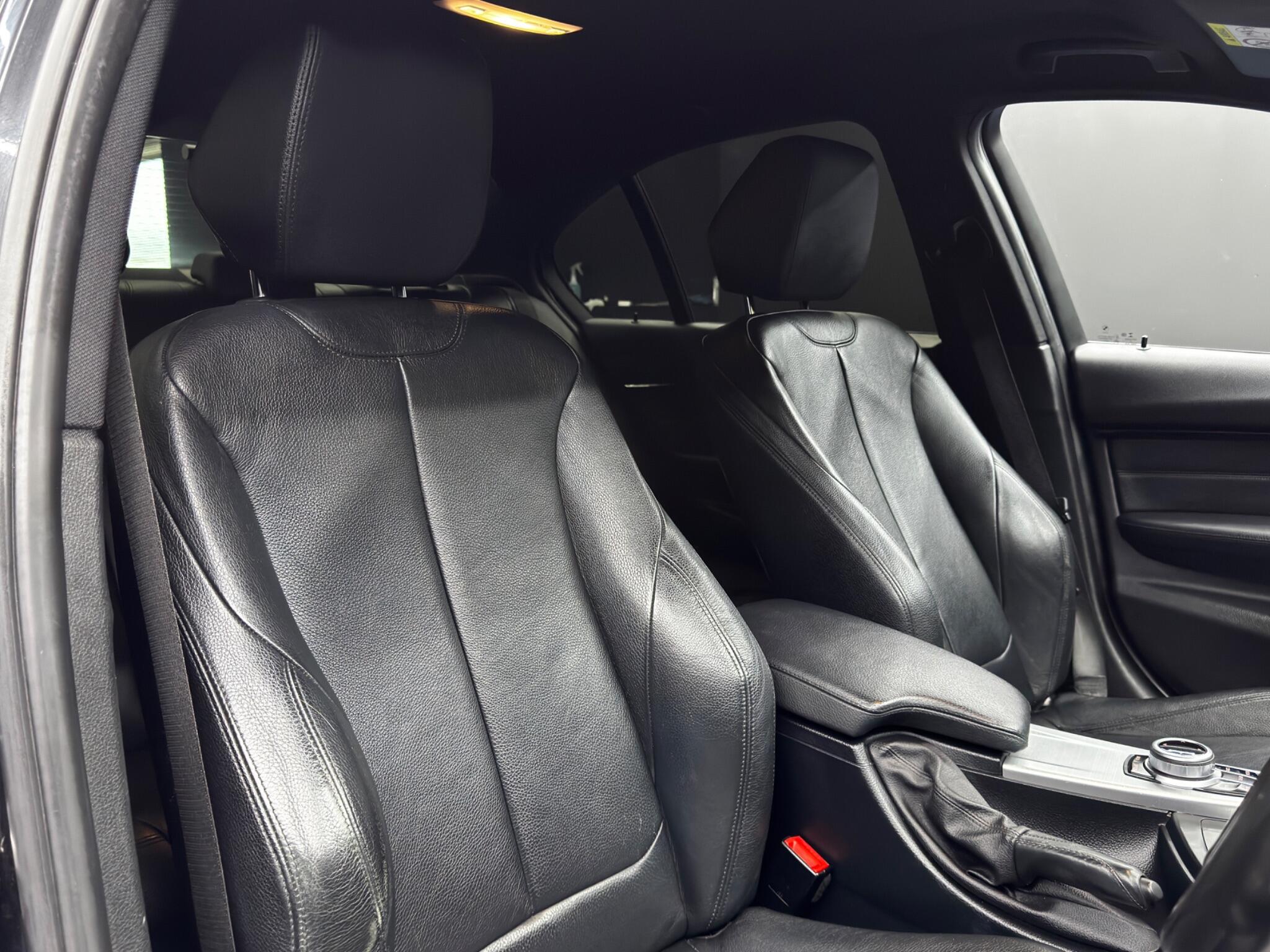 BMW 3 Series view 12