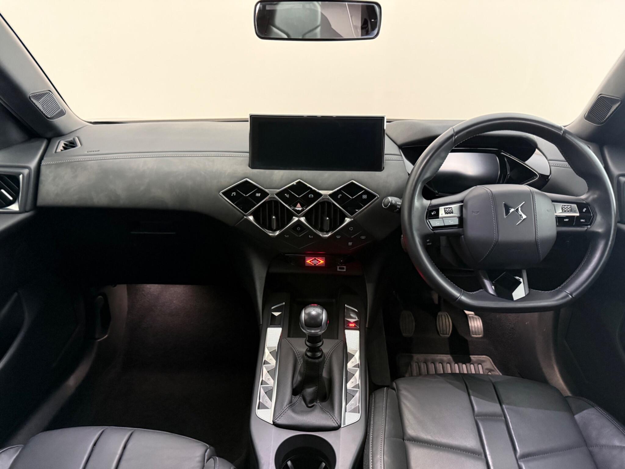 DS Automobiles DS 3 Crossback view 17