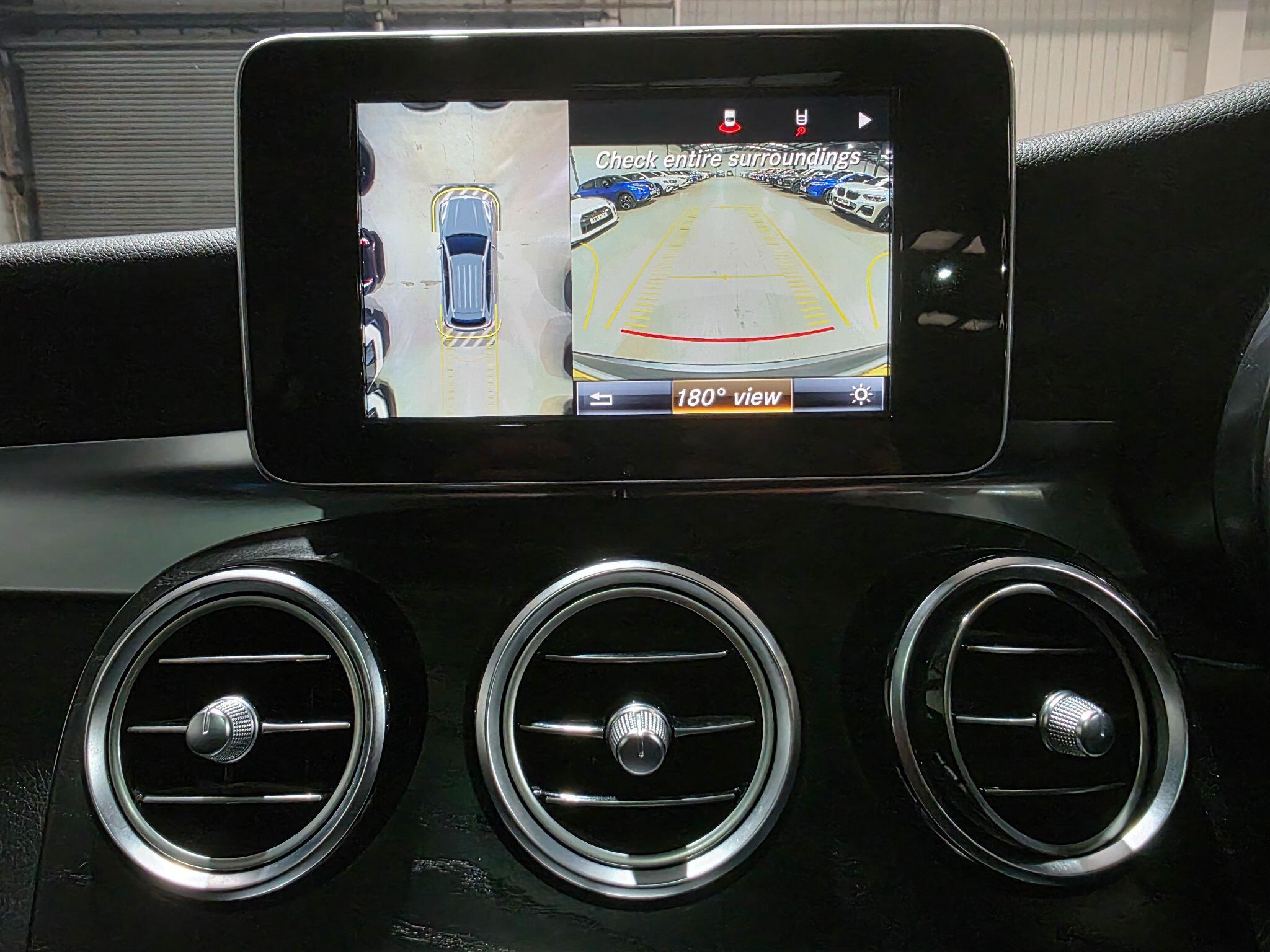 Mercedes-Benz GLC view 9