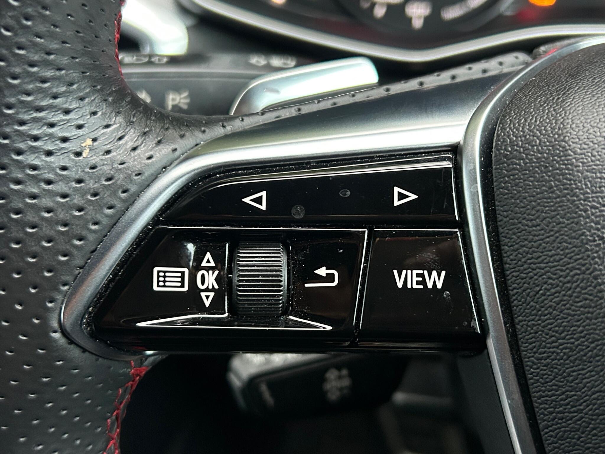 Audi A6 view 33