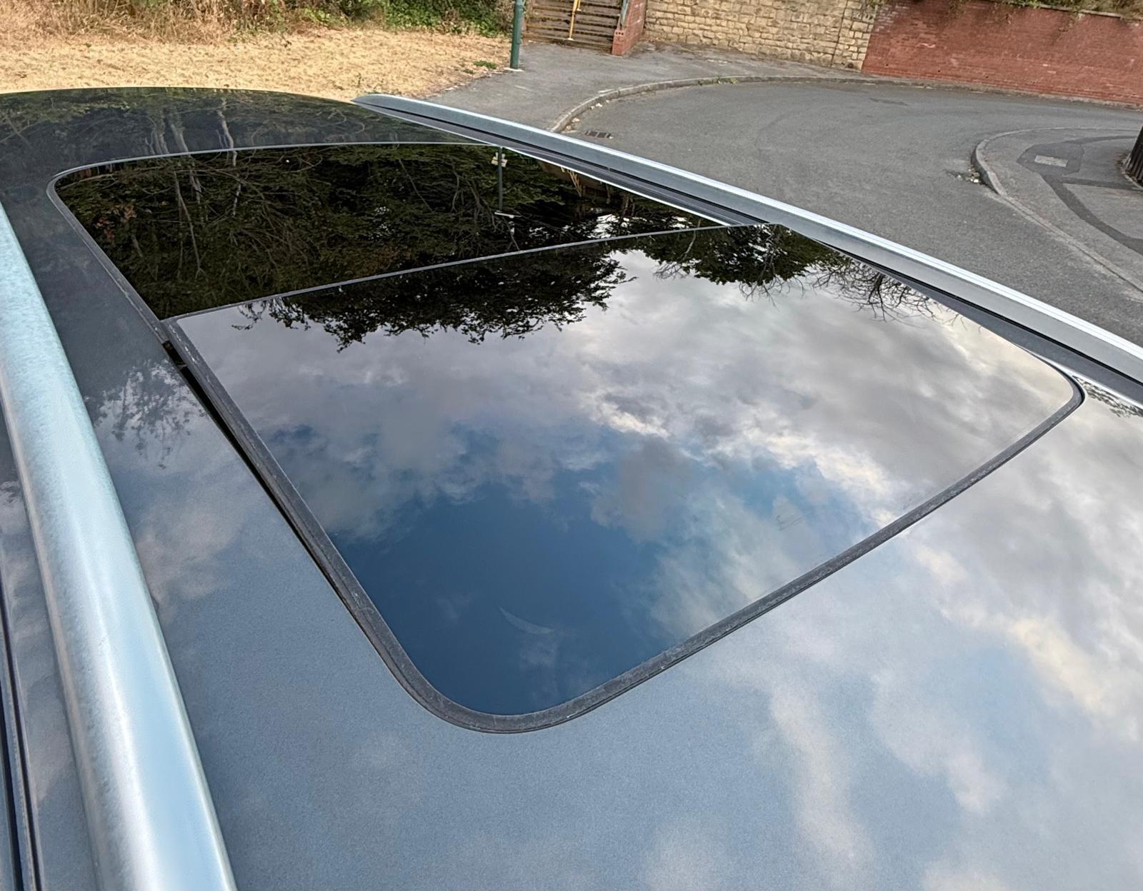 Ford Mondeo view 10