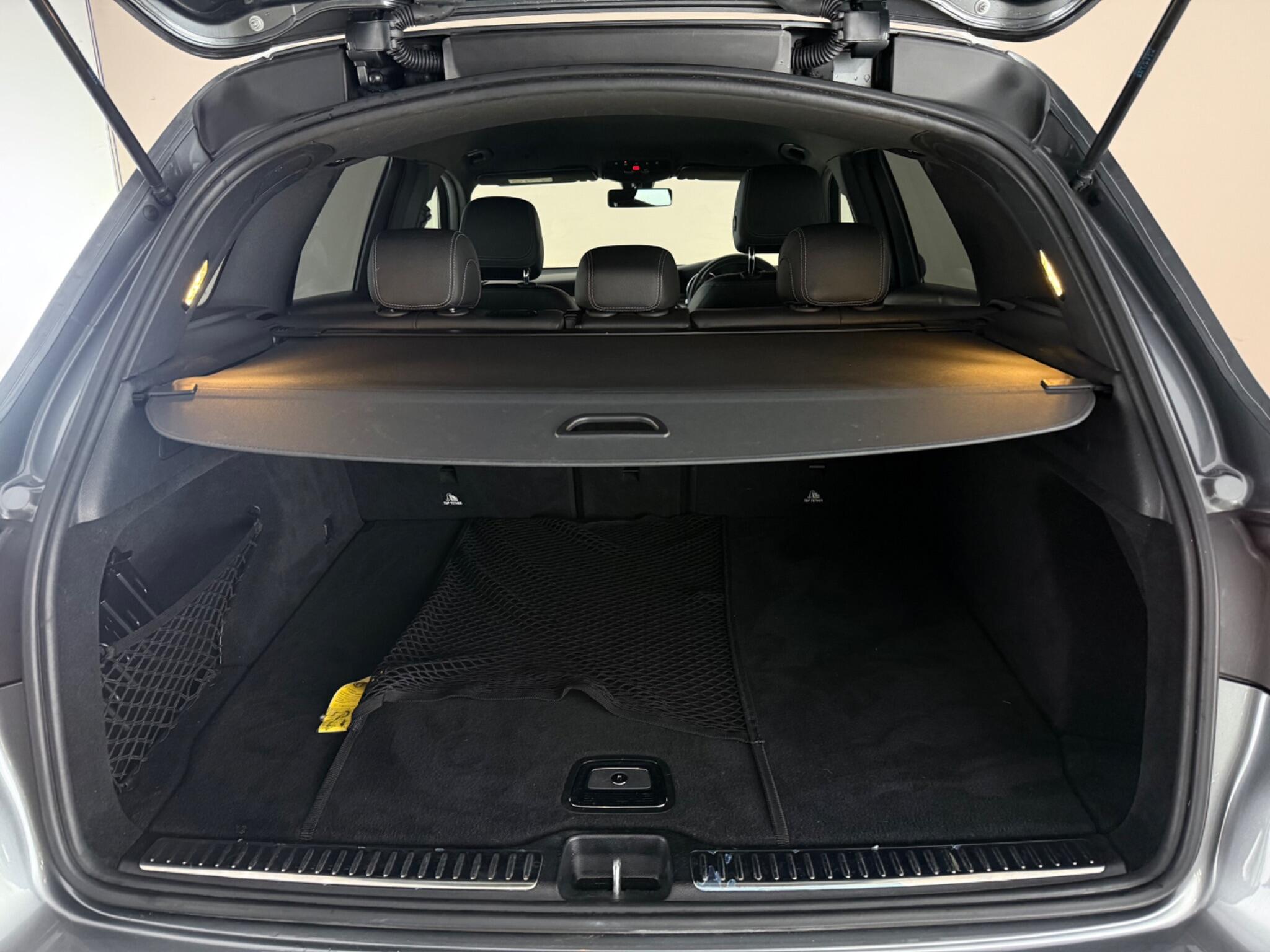 Mercedes-Benz GLC view 10