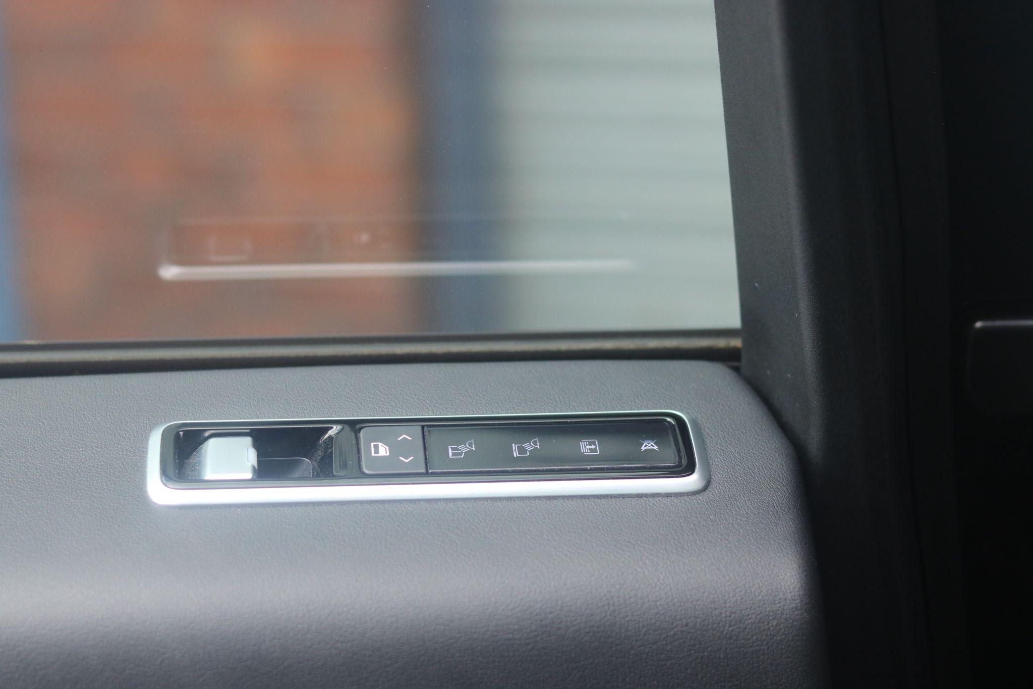 Land Rover Range Rover view 14