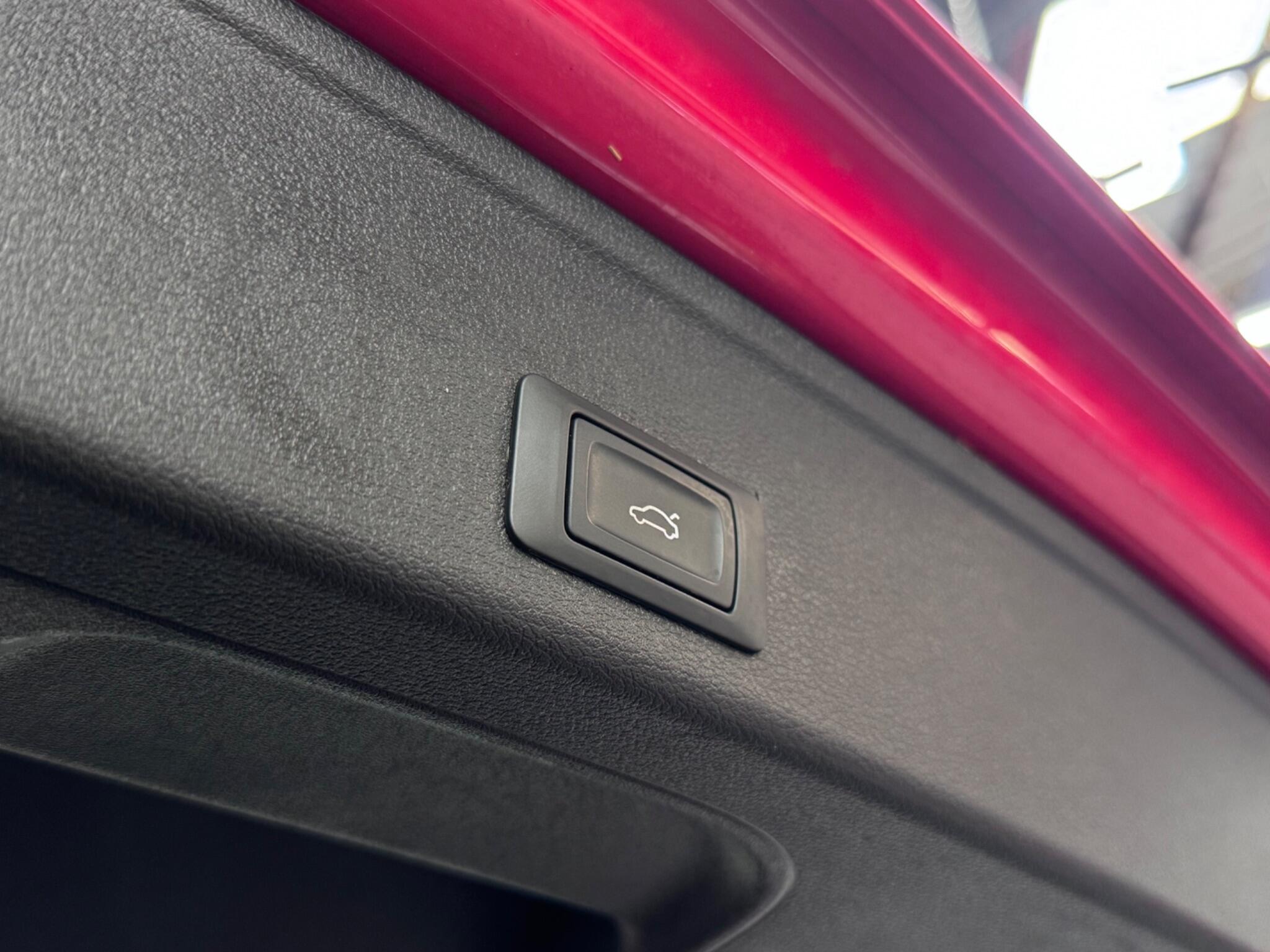 Audi A4 view 18