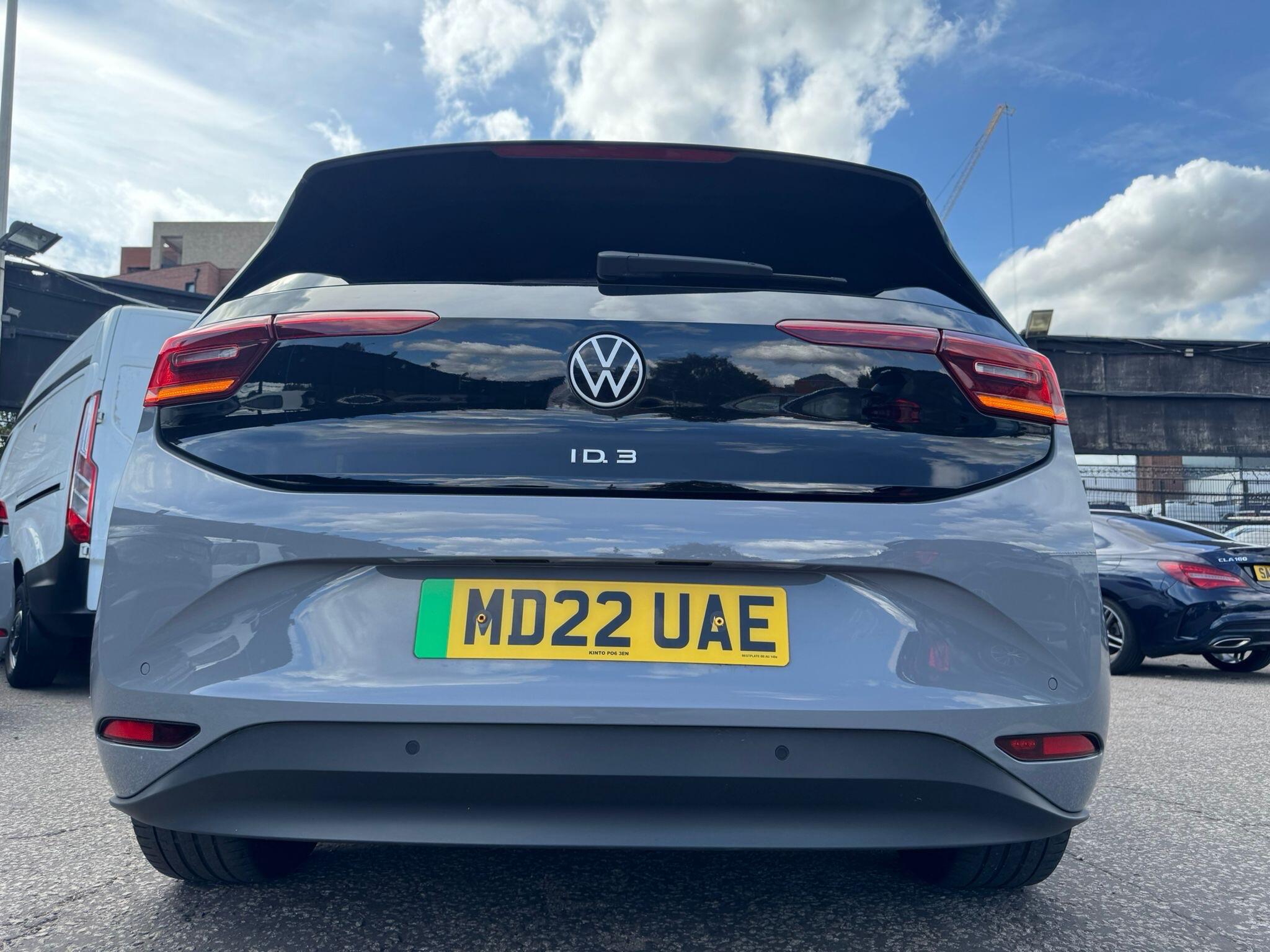 Volkswagen Id.3 view 9