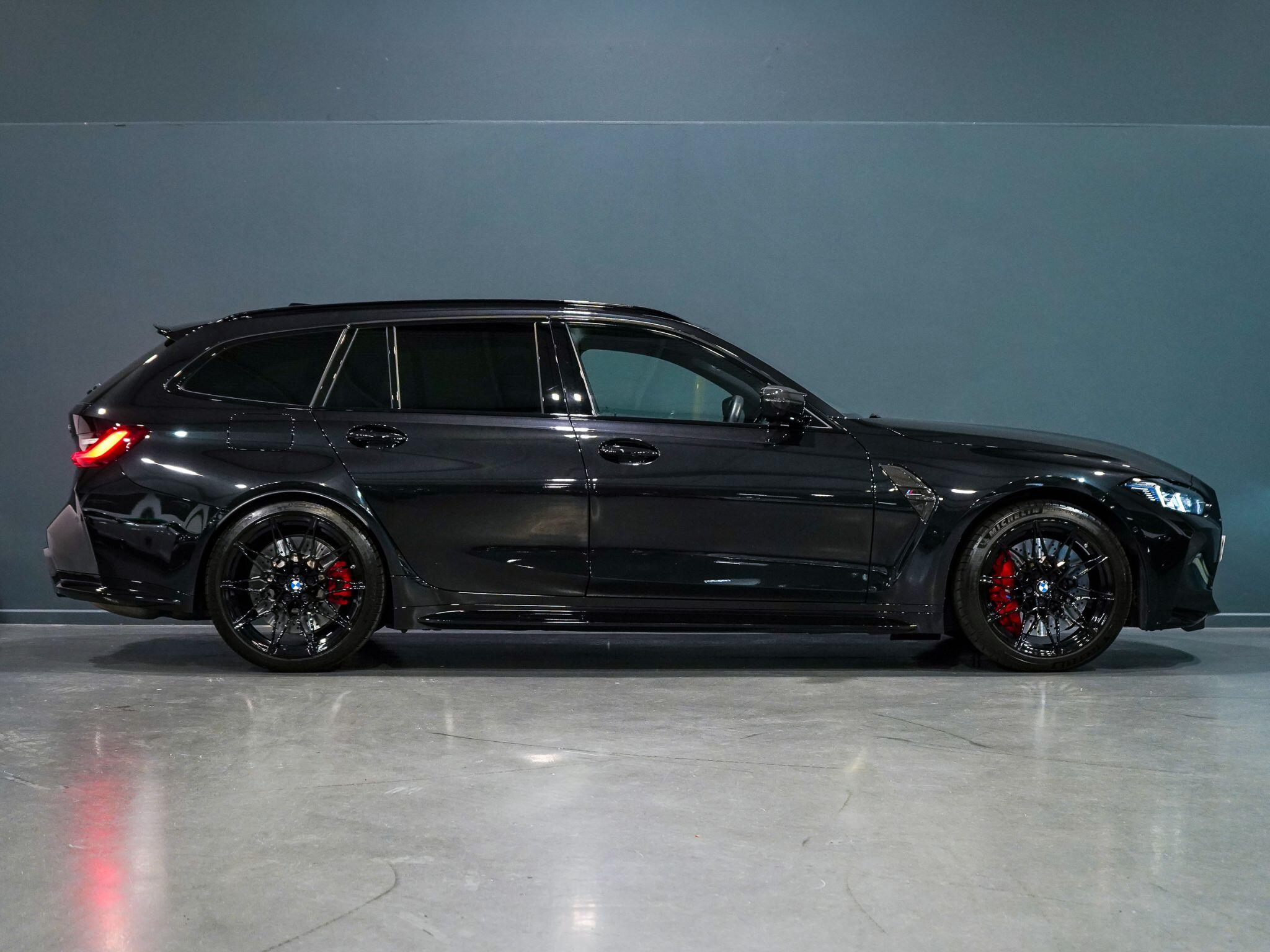 BMW M3 view 3