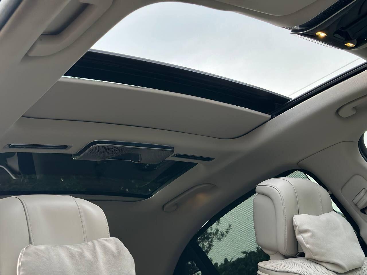 Mercedes-Benz S-Class view 13