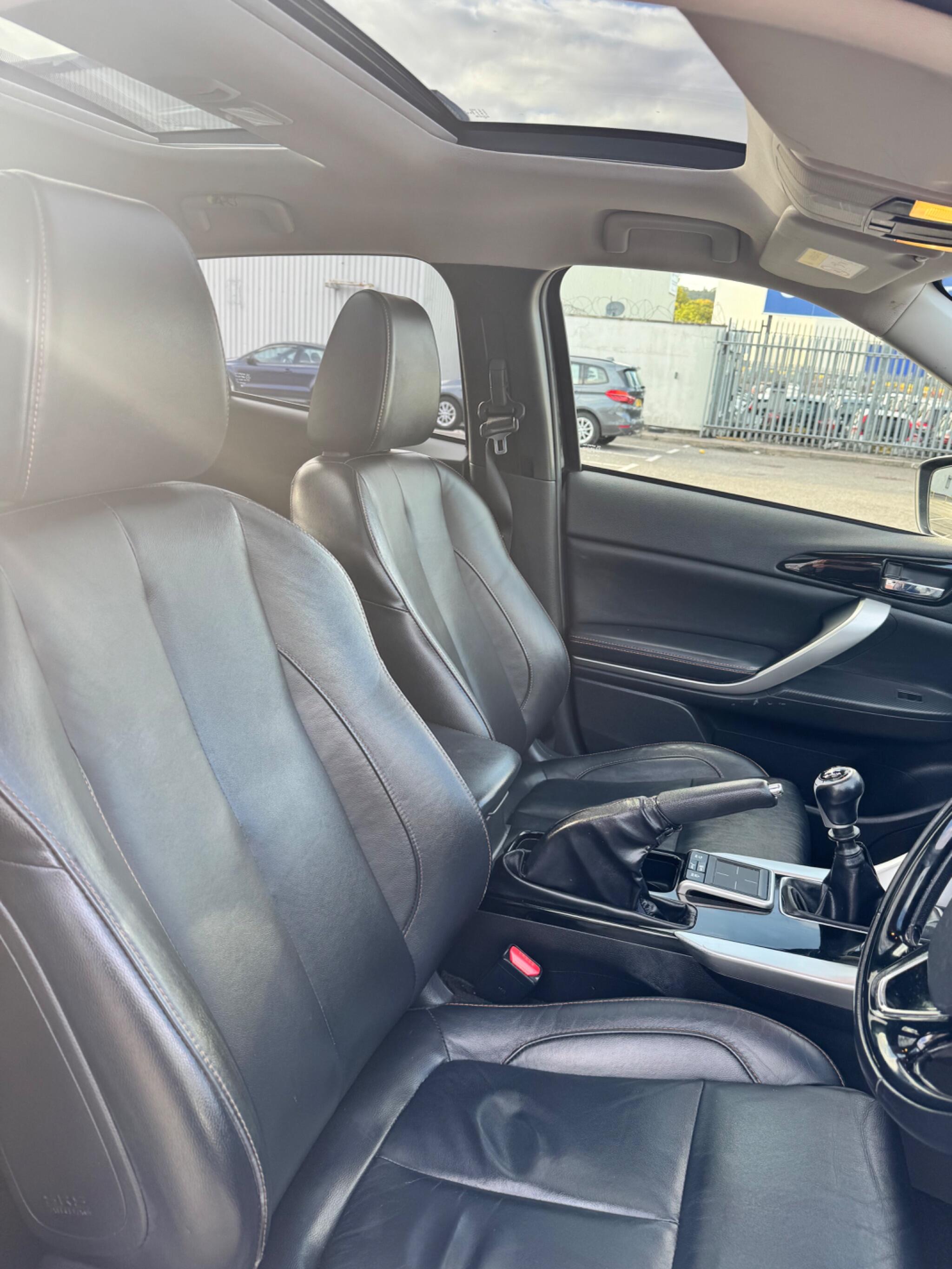 Mitsubishi Eclipse Cross view 56
