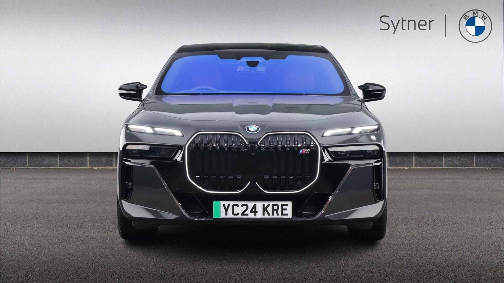 BMW I7 view 16