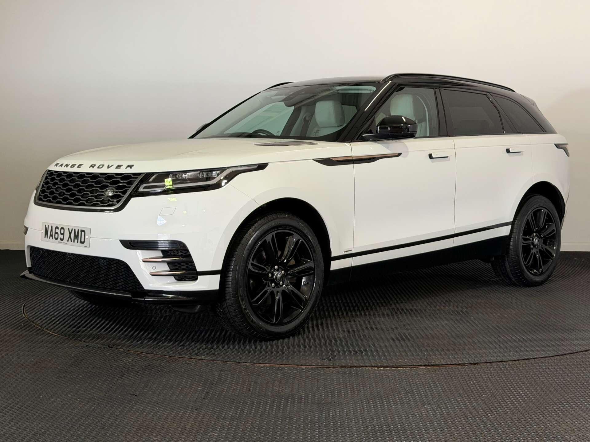 Land Rover Range Rover Velar view 3