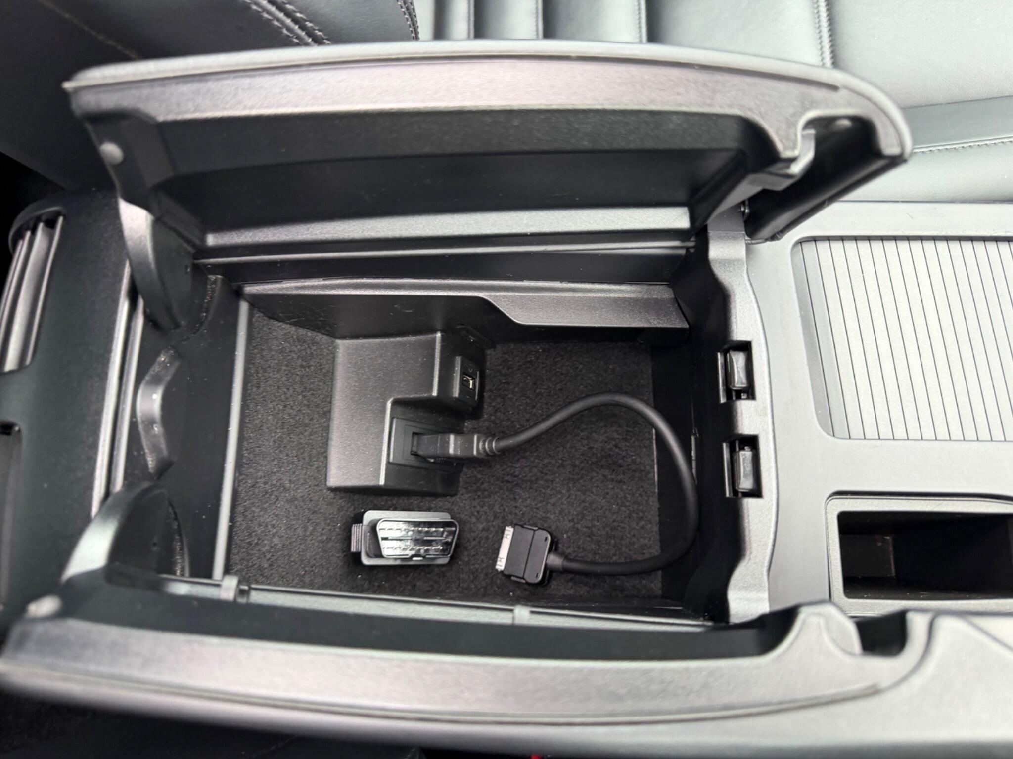 Mercedes-Benz C-Class view 47