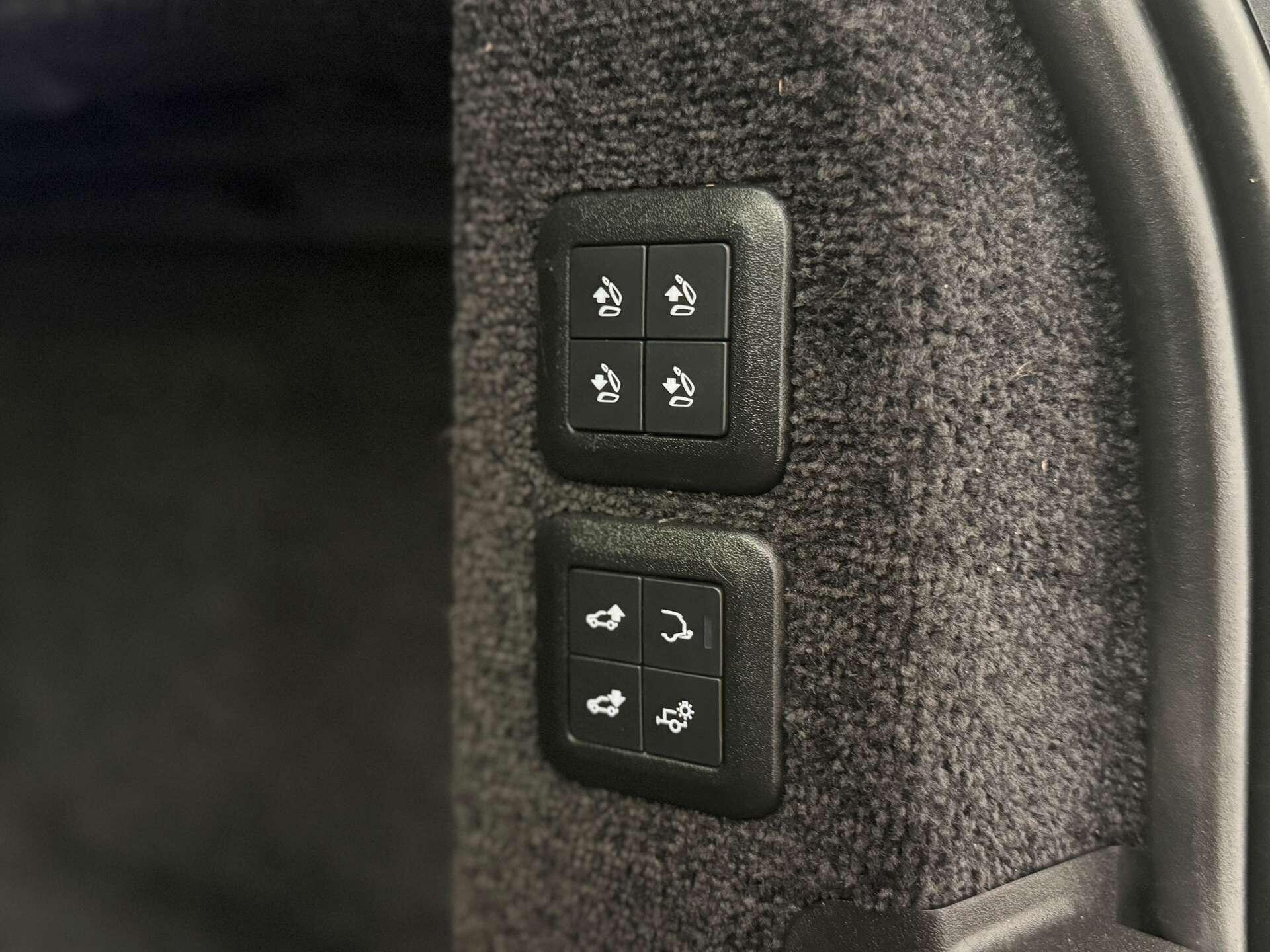 Land Rover Range Rover view 27