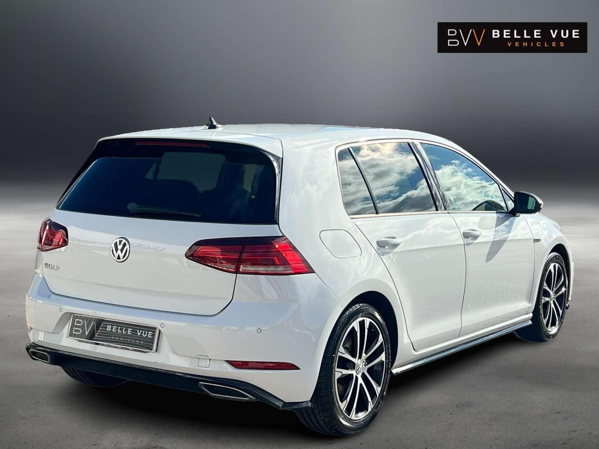 Volkswagen Golf view 3