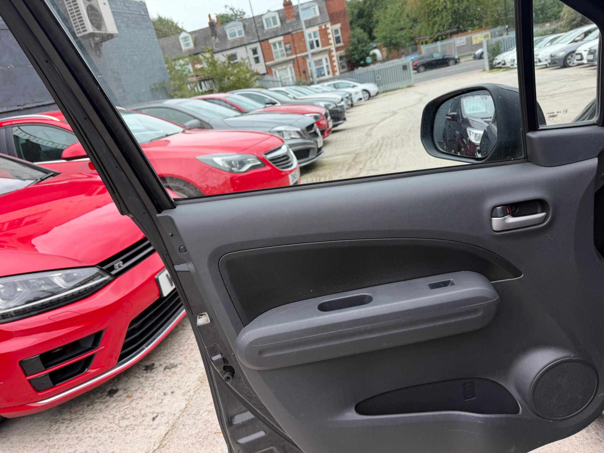 Vauxhall Agila view 35